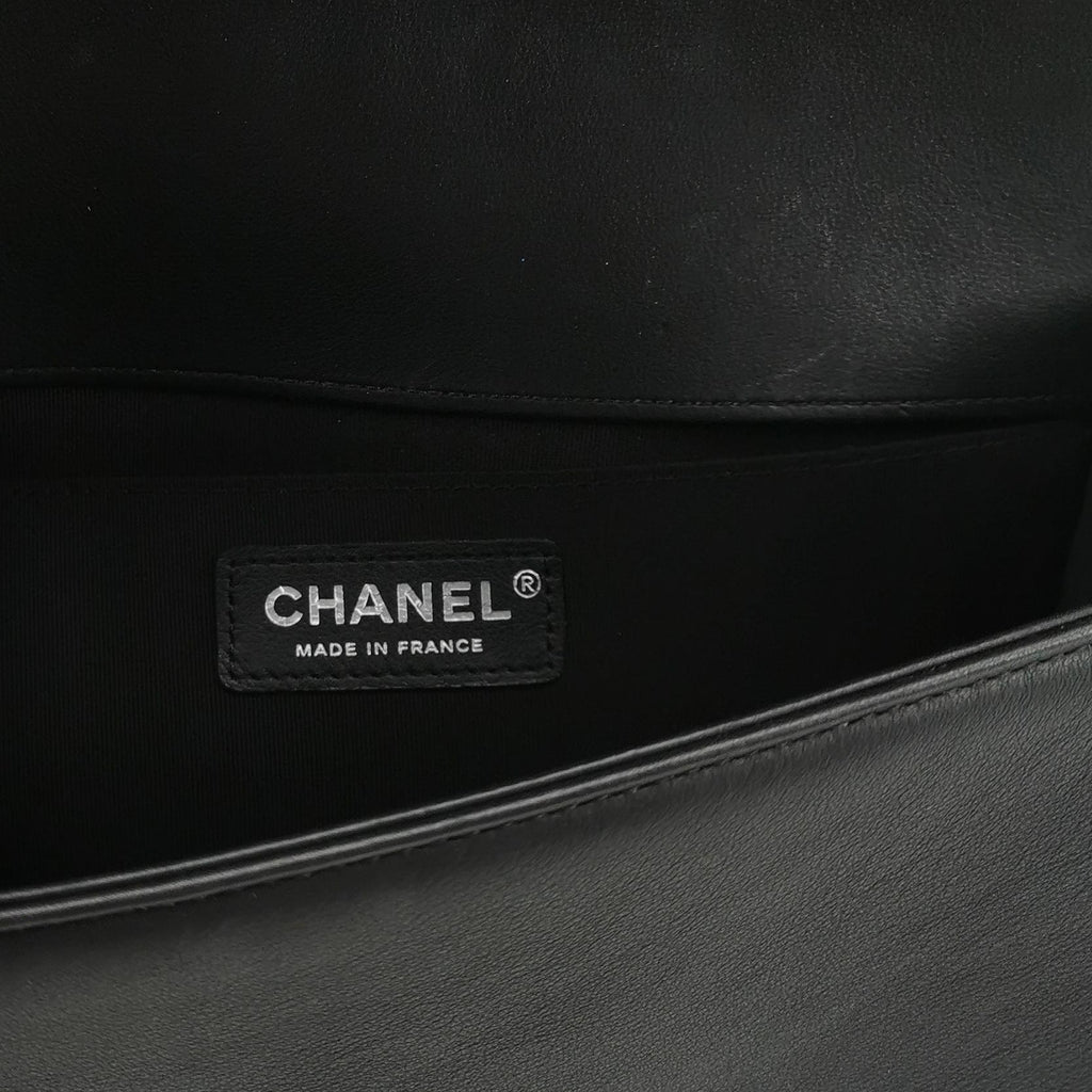 Chanel Boy Medium Chevron Black SHW