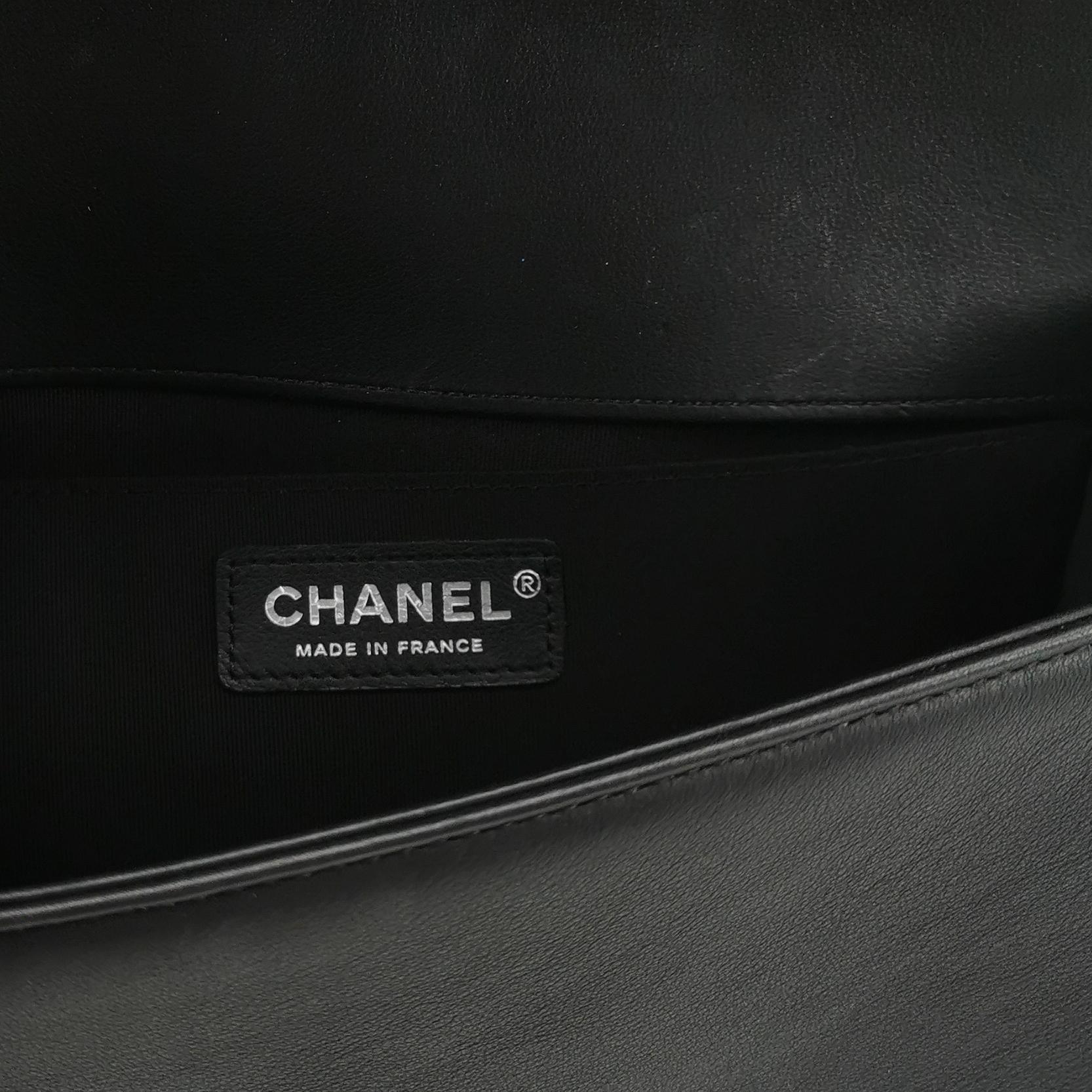 Chanel Boy Medium Chevron Black SHW
