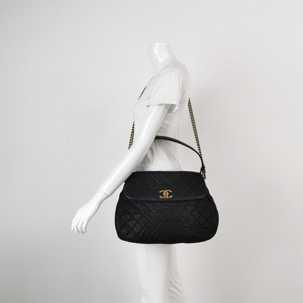 Chanel Country Chic Flap Messenger Bag Caviar Black