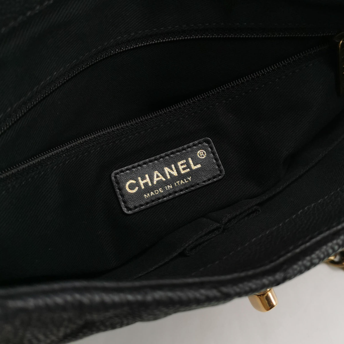 Chanel Country Chic Flap Messenger Bag Caviar Black