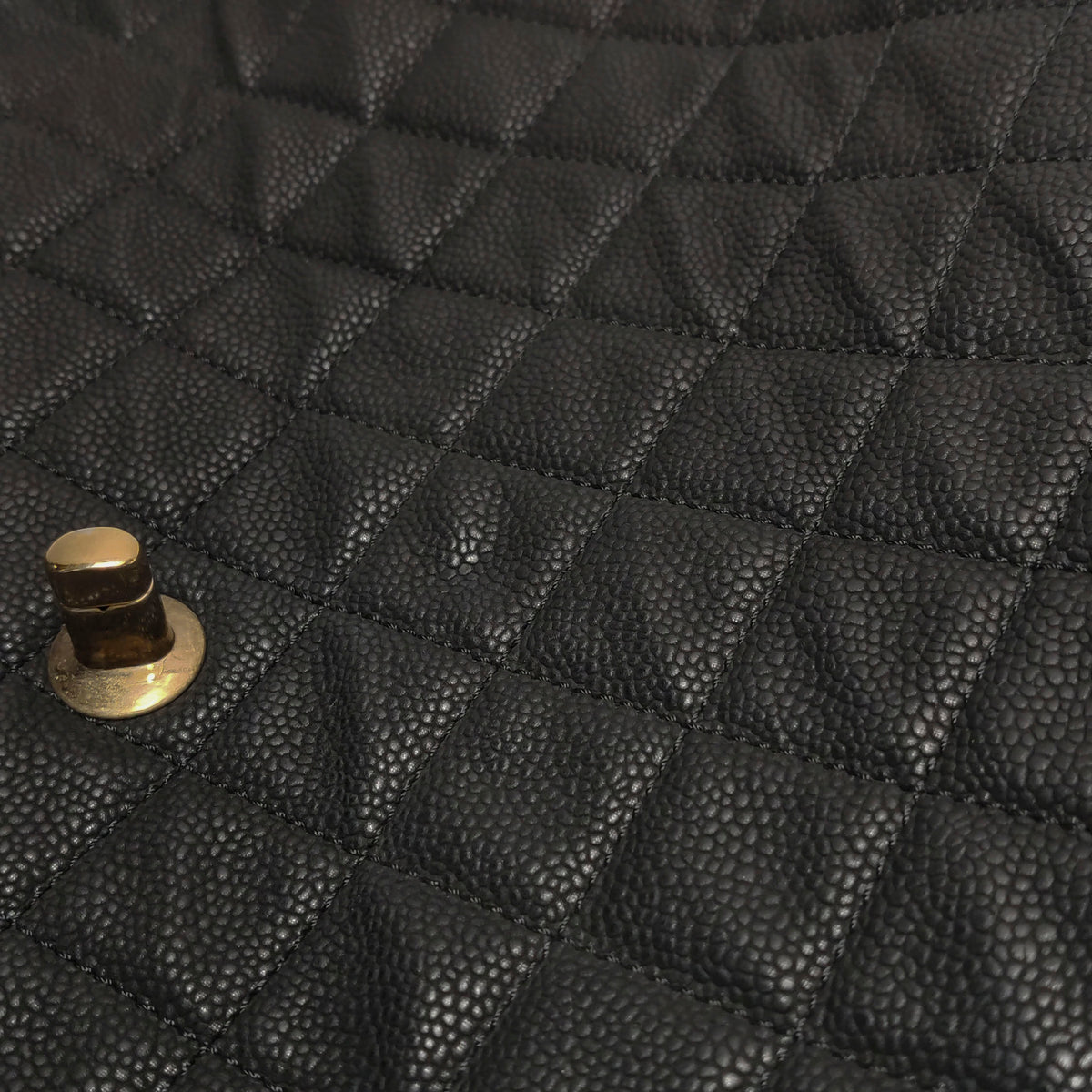 Chanel Country Chic Flap Messenger Bag Caviar Black