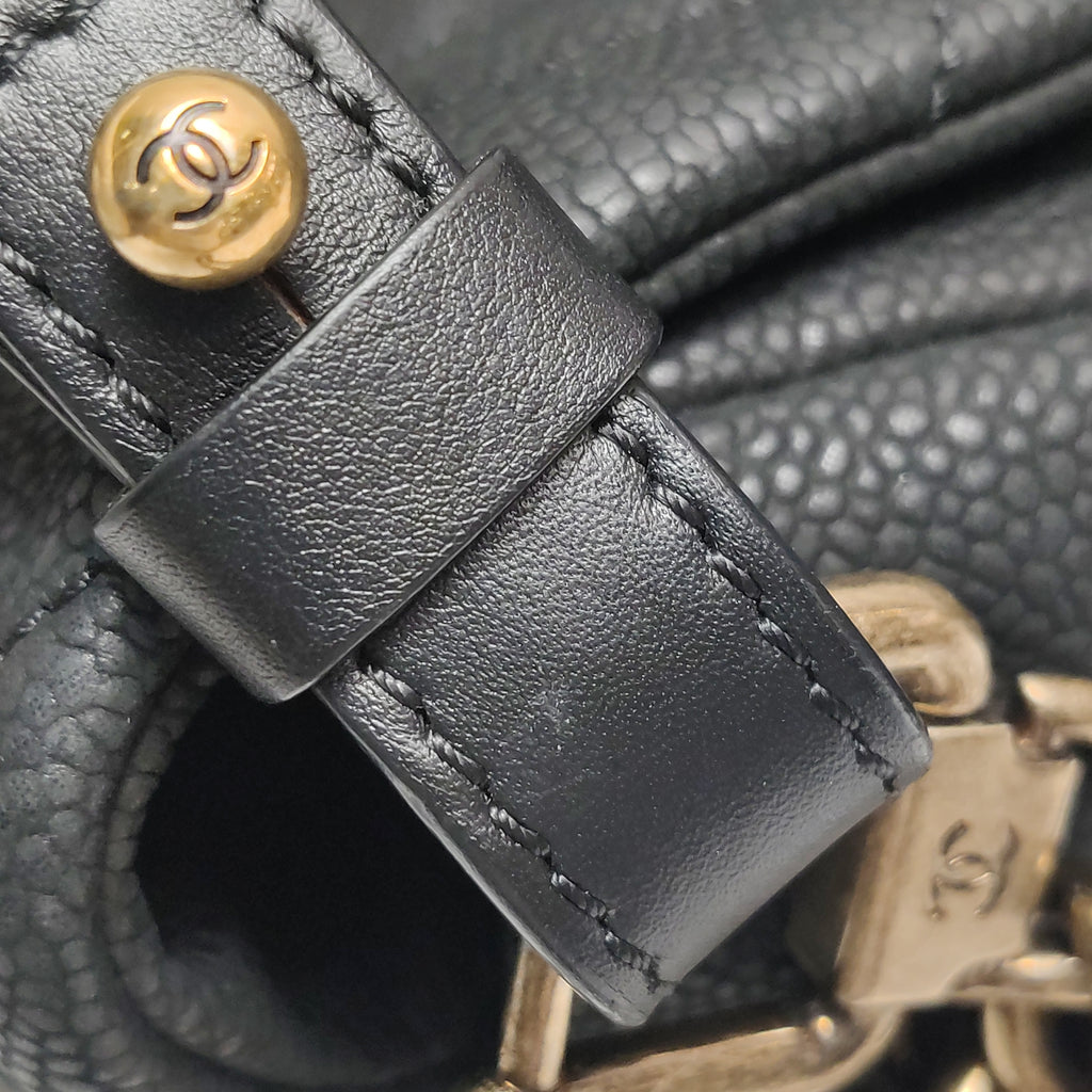 Chanel Country Chic Flap Messenger Bag Caviar Black