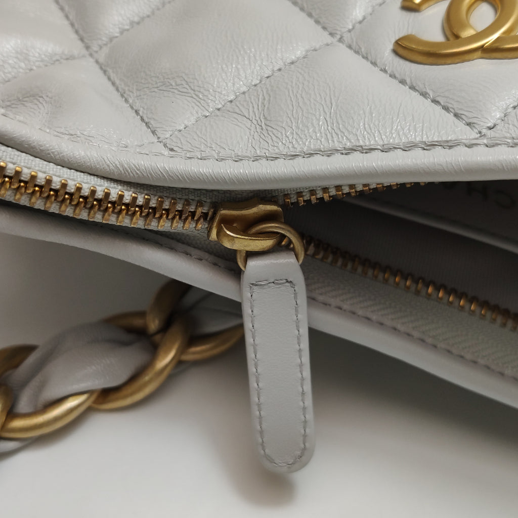 Chanel Quilted Lambskin CC Links Hobo