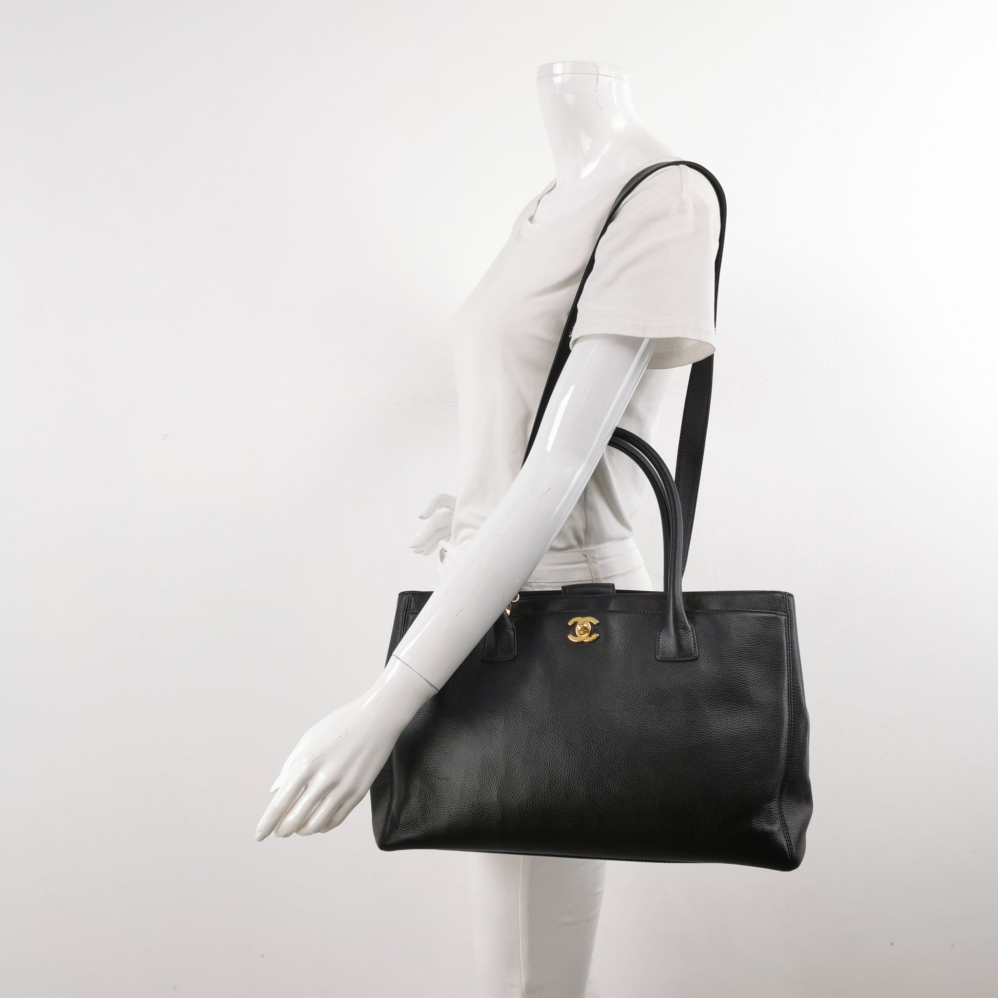 Chanel Cerf Tote Caviar Black GHW