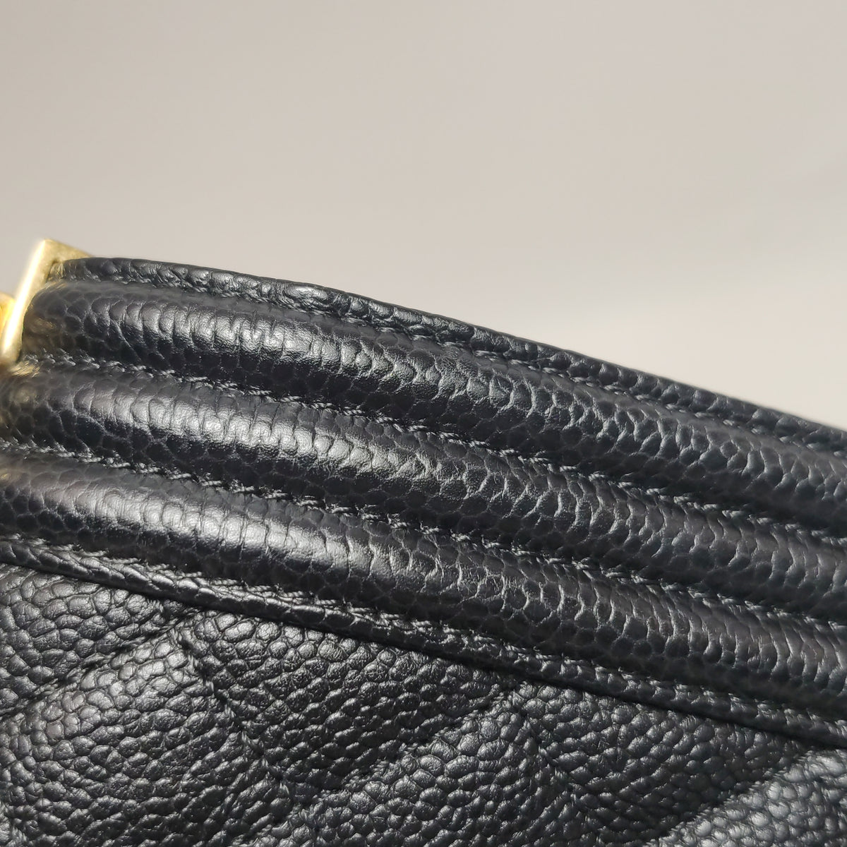 Chanel Boy Old Medium Caviar GHW