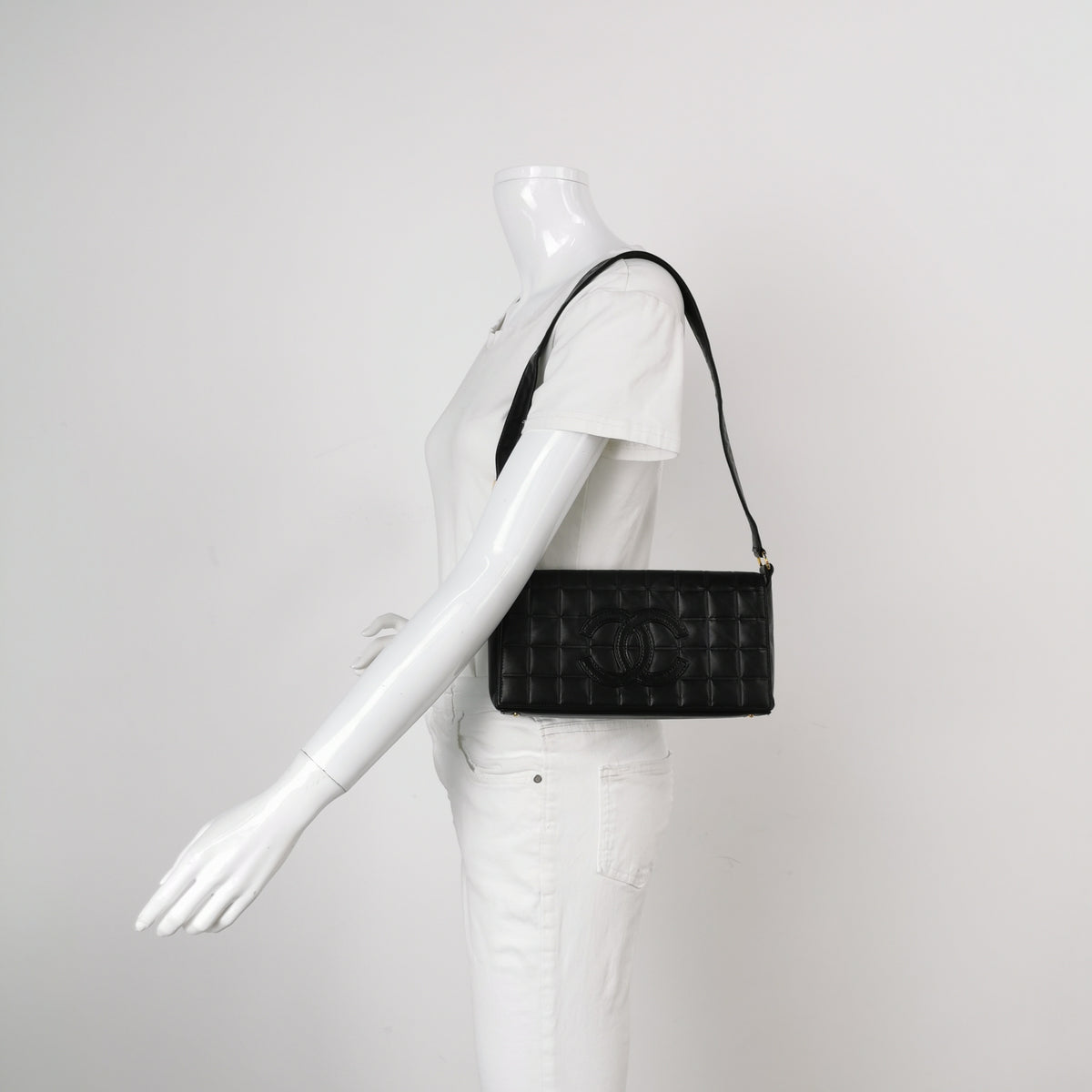 Chanel Chocolate Bar Shoulder Bag Lambskin Black