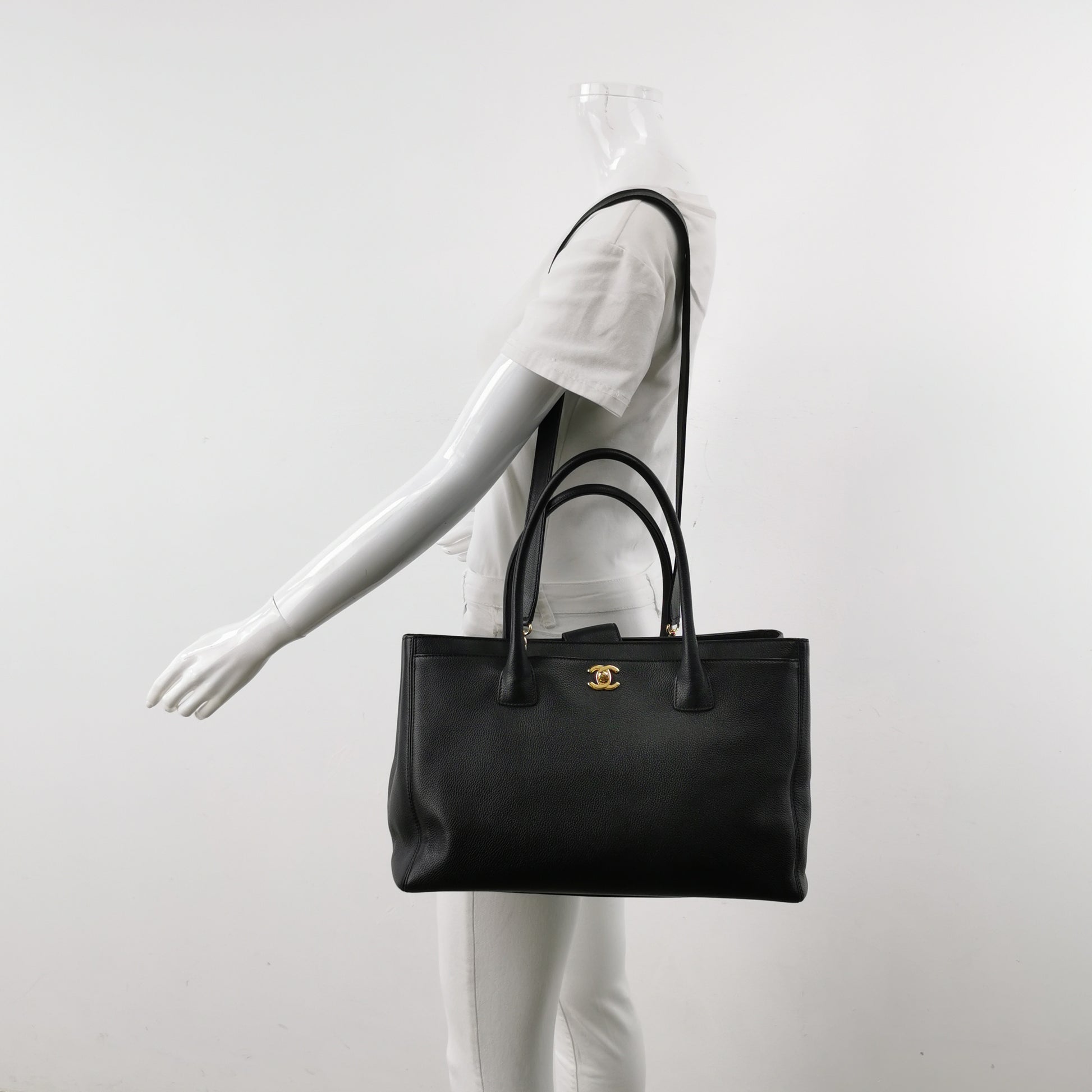 Chanel Cerf Tote Medium