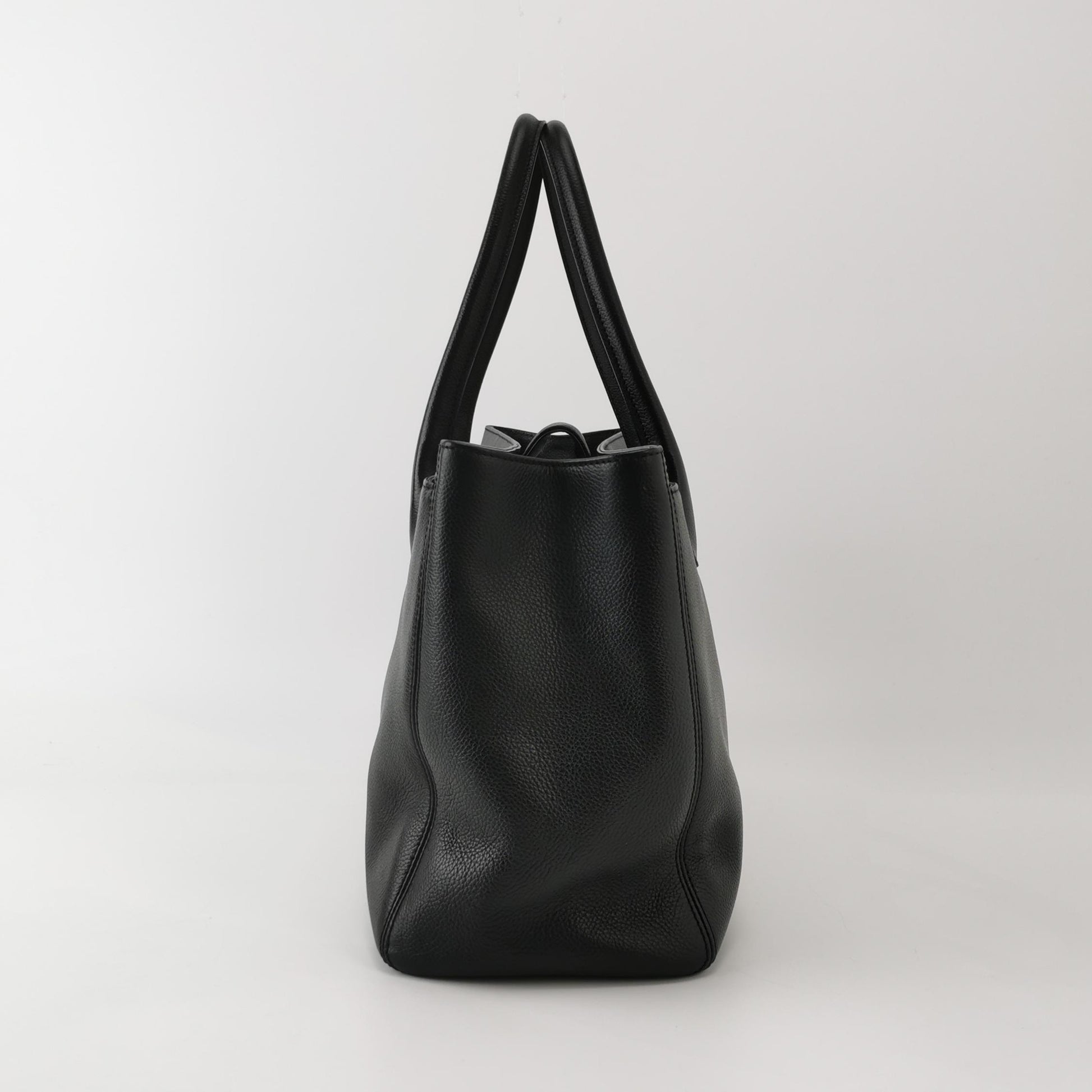 Chanel Cerf Tote Medium