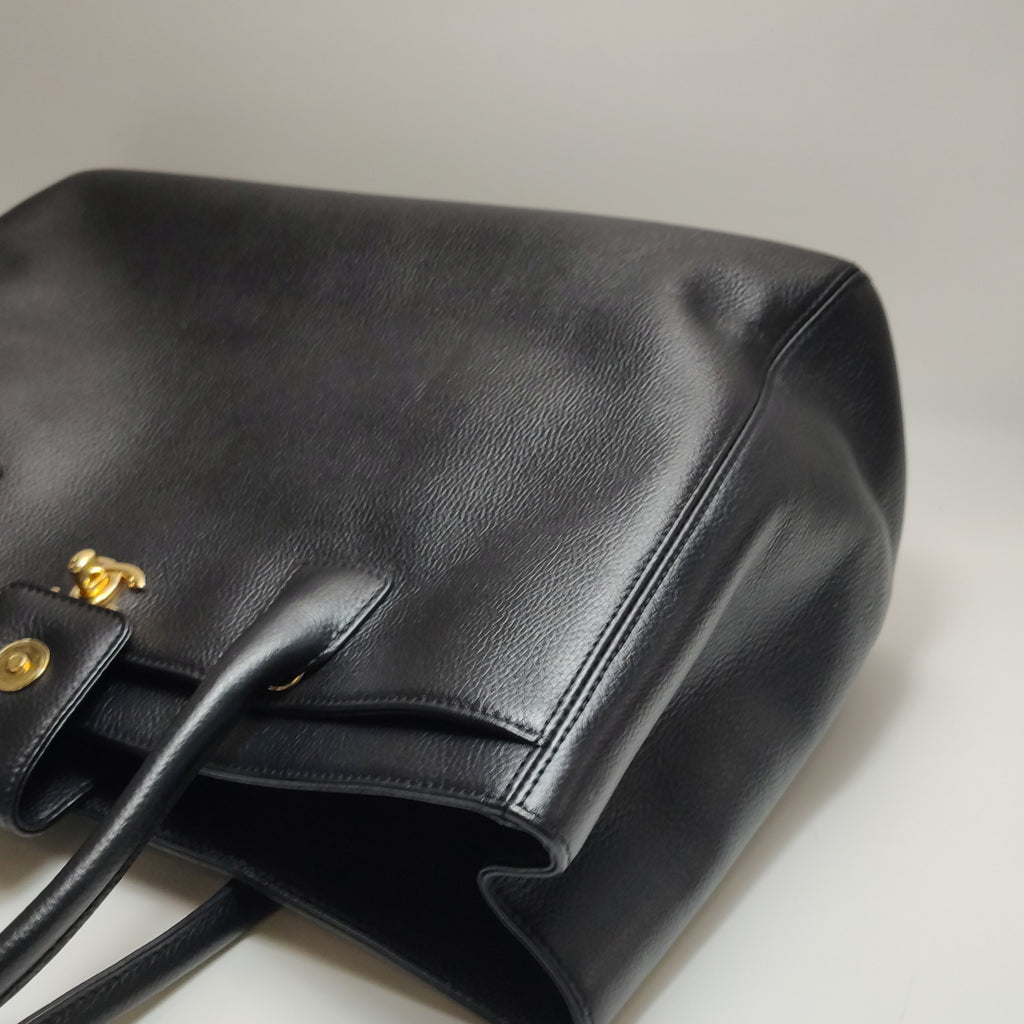 Chanel Cerf Tote Medium