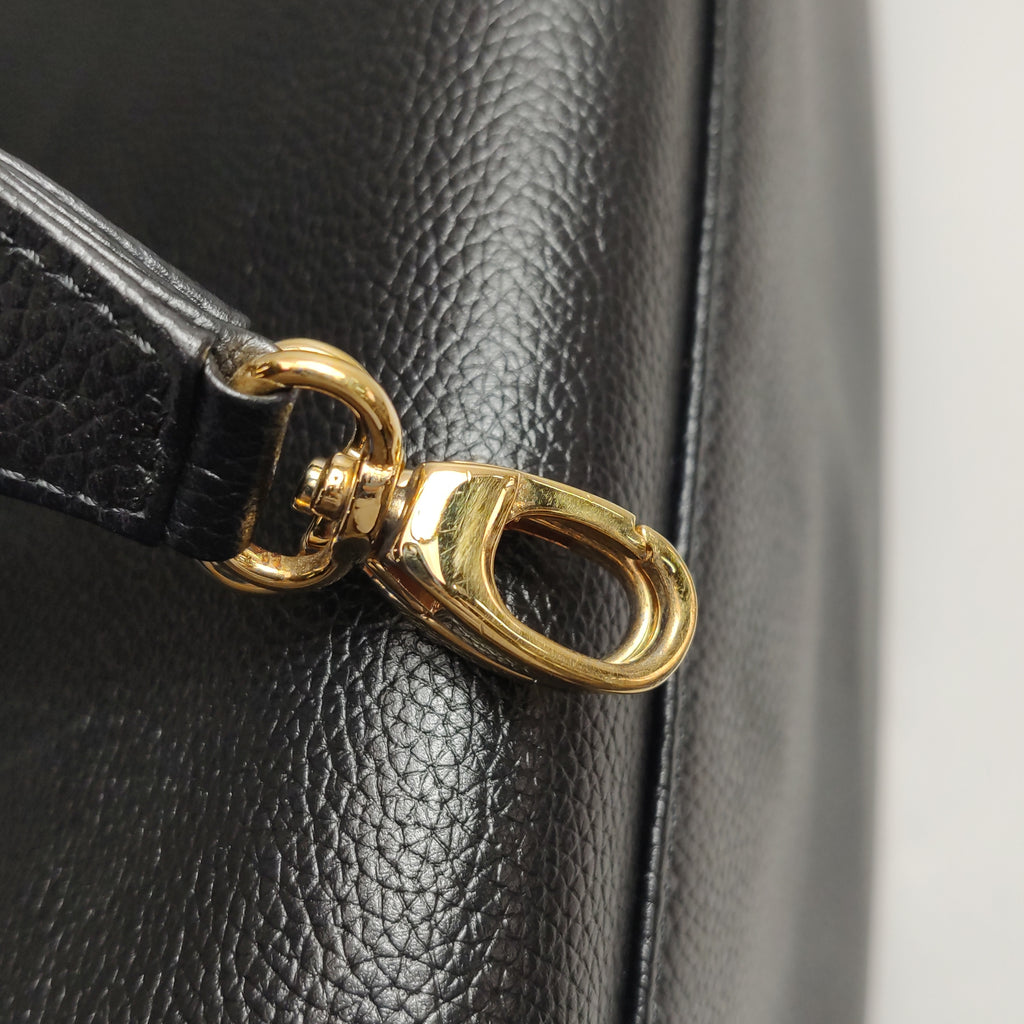 Chanel Cerf Tote Medium