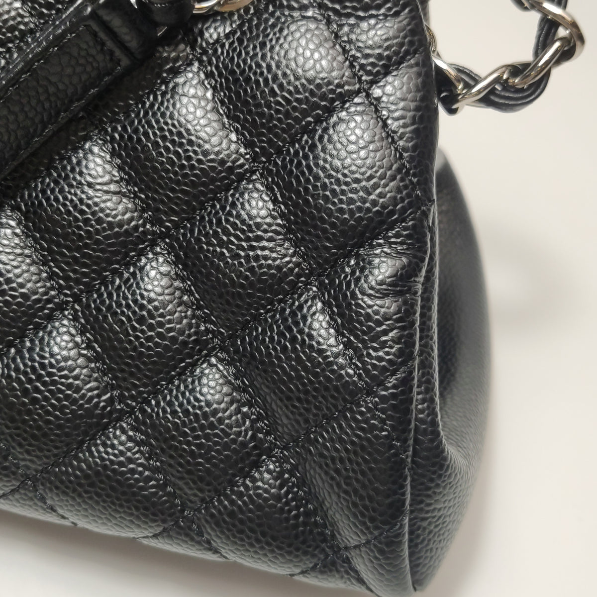 Chanel Mademoiselle Caviar Black