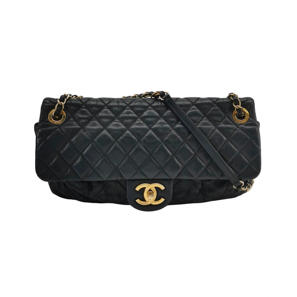 Chanel Chic Quilt Flap Bag Lambskin Black
