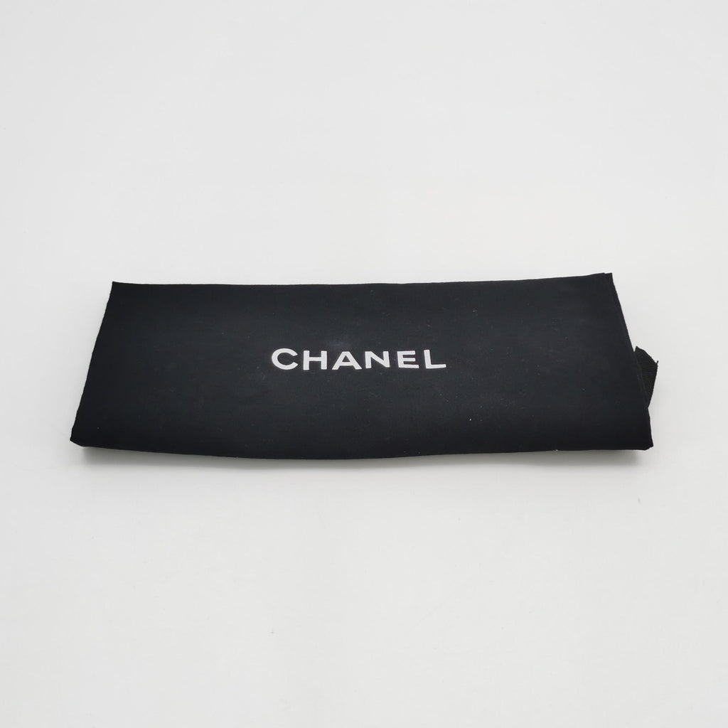 Chanel Chic Quilt Flap Bag Lambskin Black