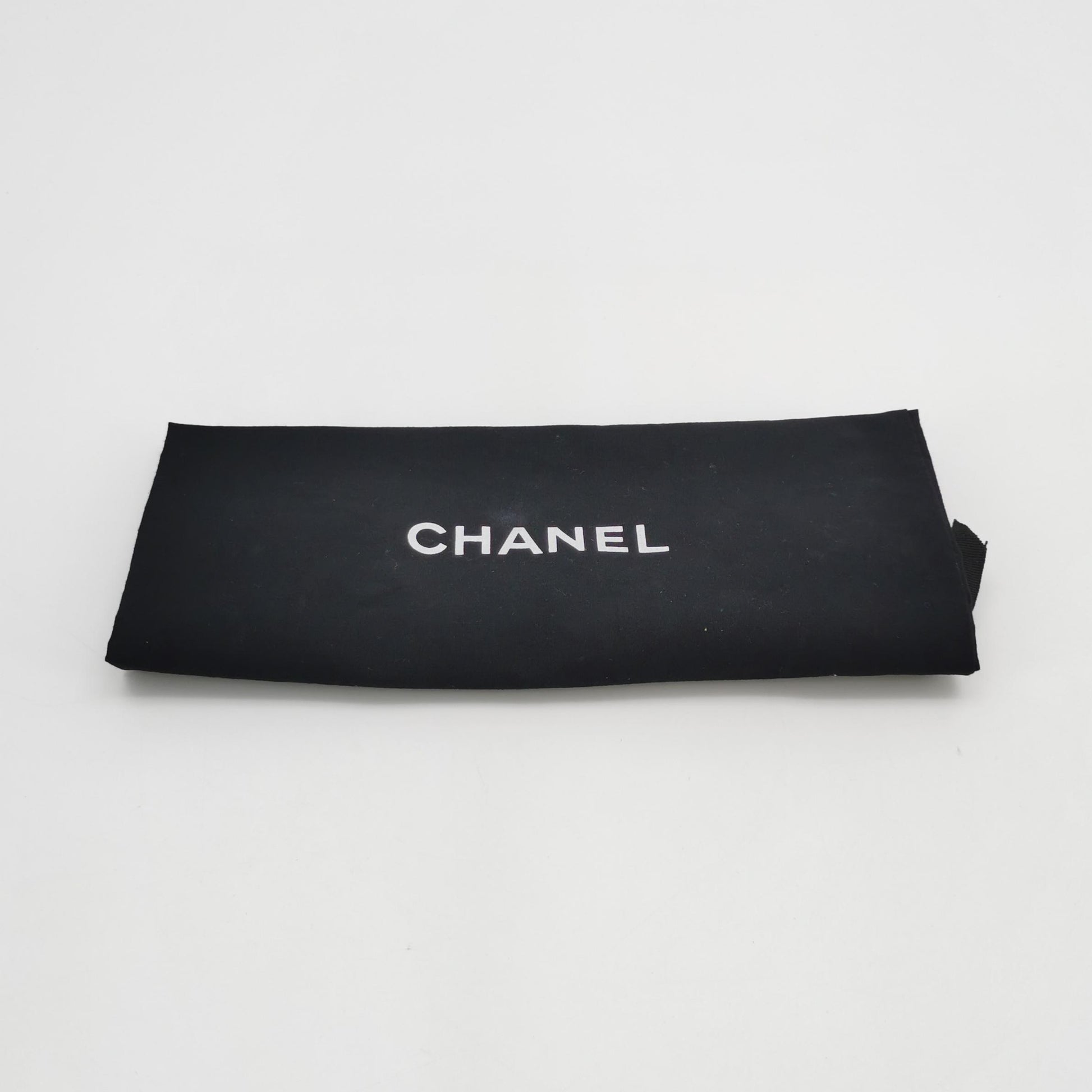 Chanel Chic Quilt Flap Bag Lambskin Black