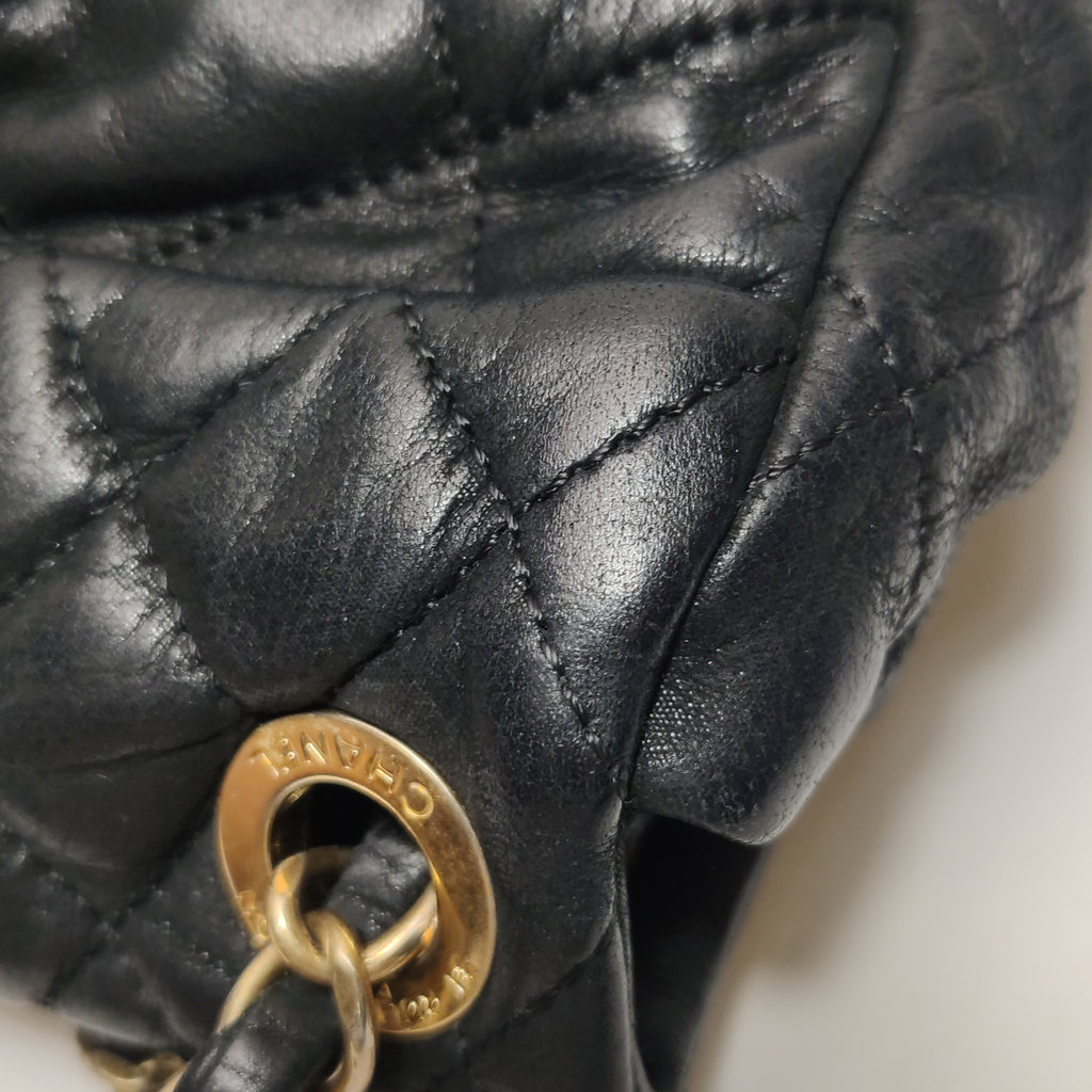 Chanel Chic Quilt Flap Bag Lambskin Black