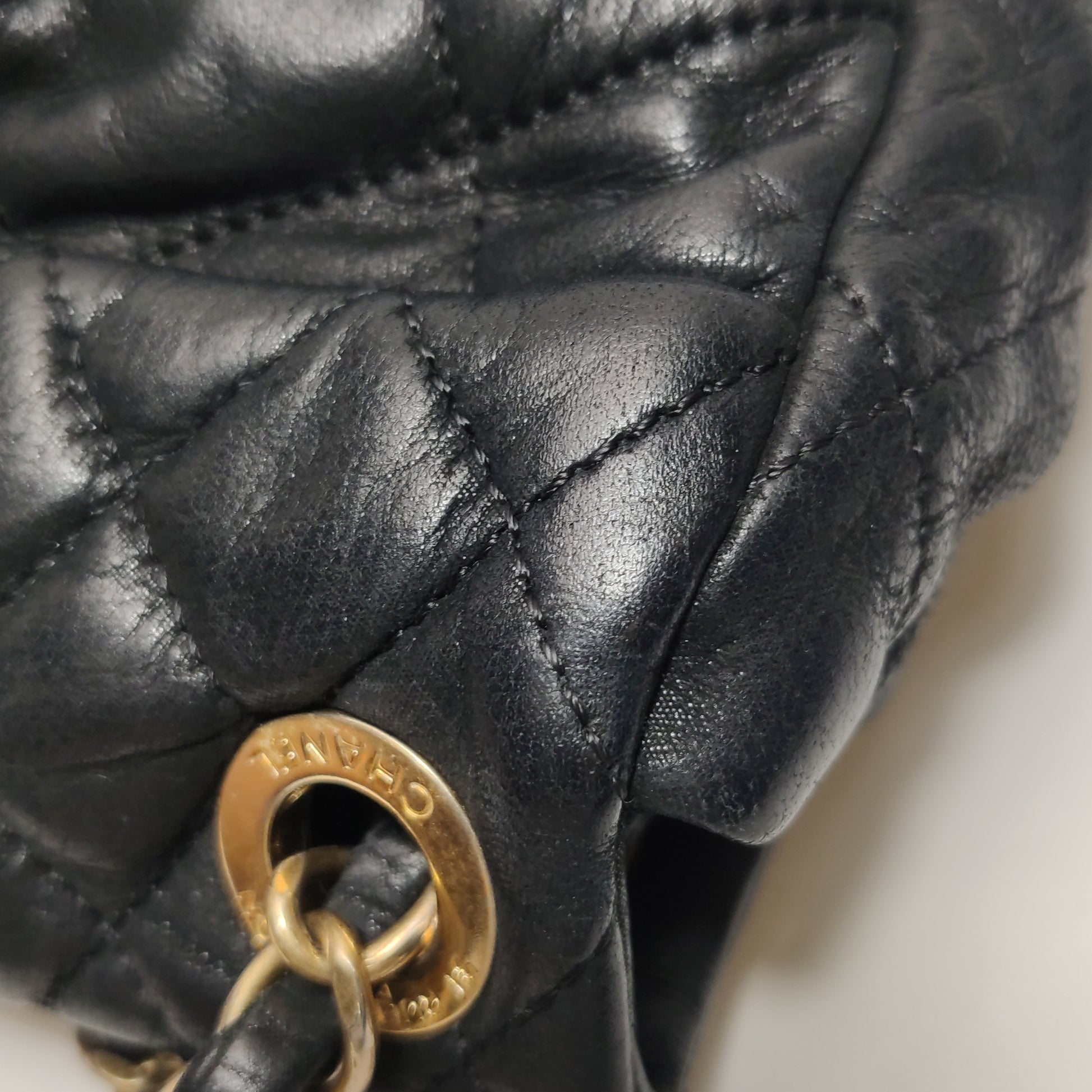 Chanel Chic Quilt Flap Bag Lambskin Black