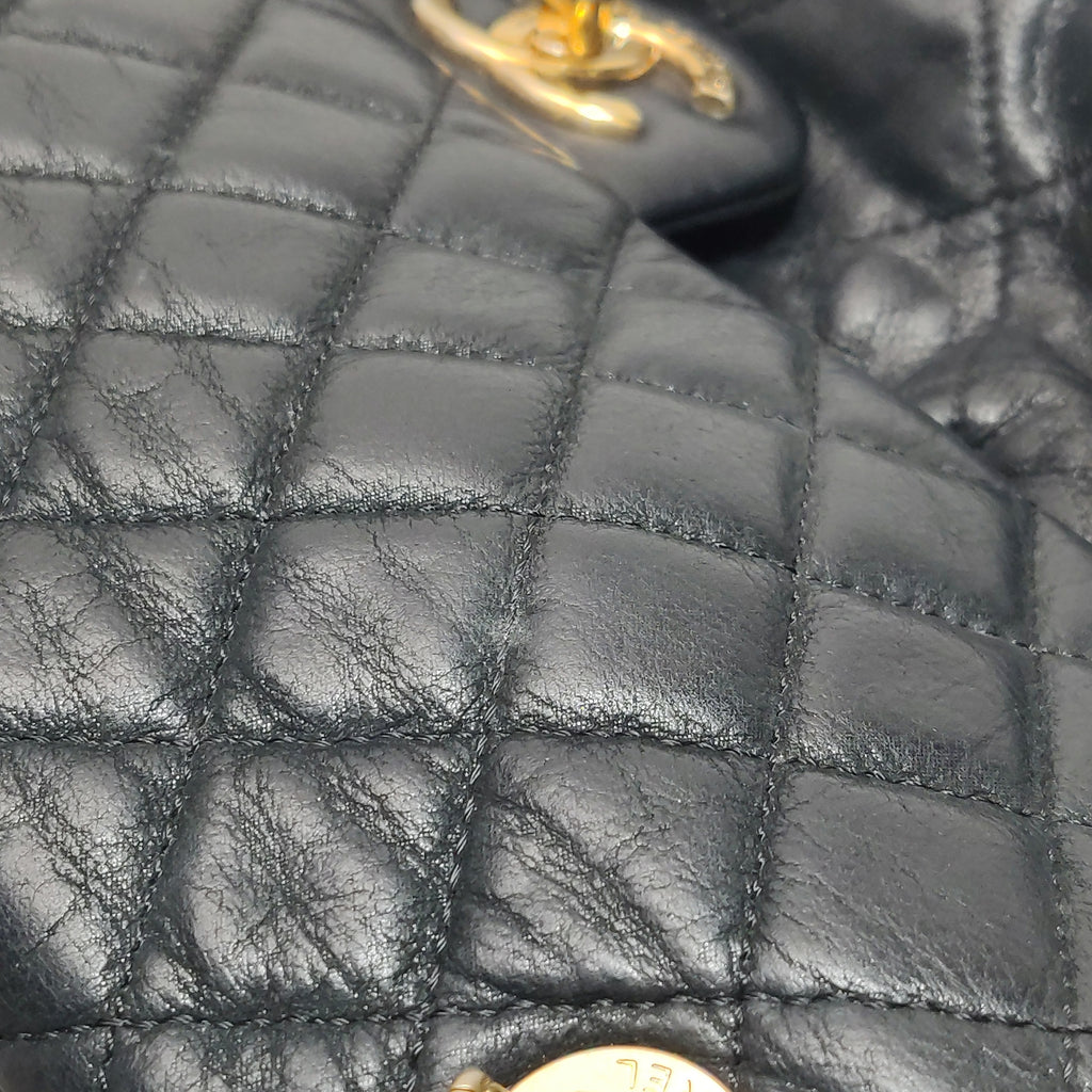 Chanel Chic Quilt Flap Bag Lambskin Black