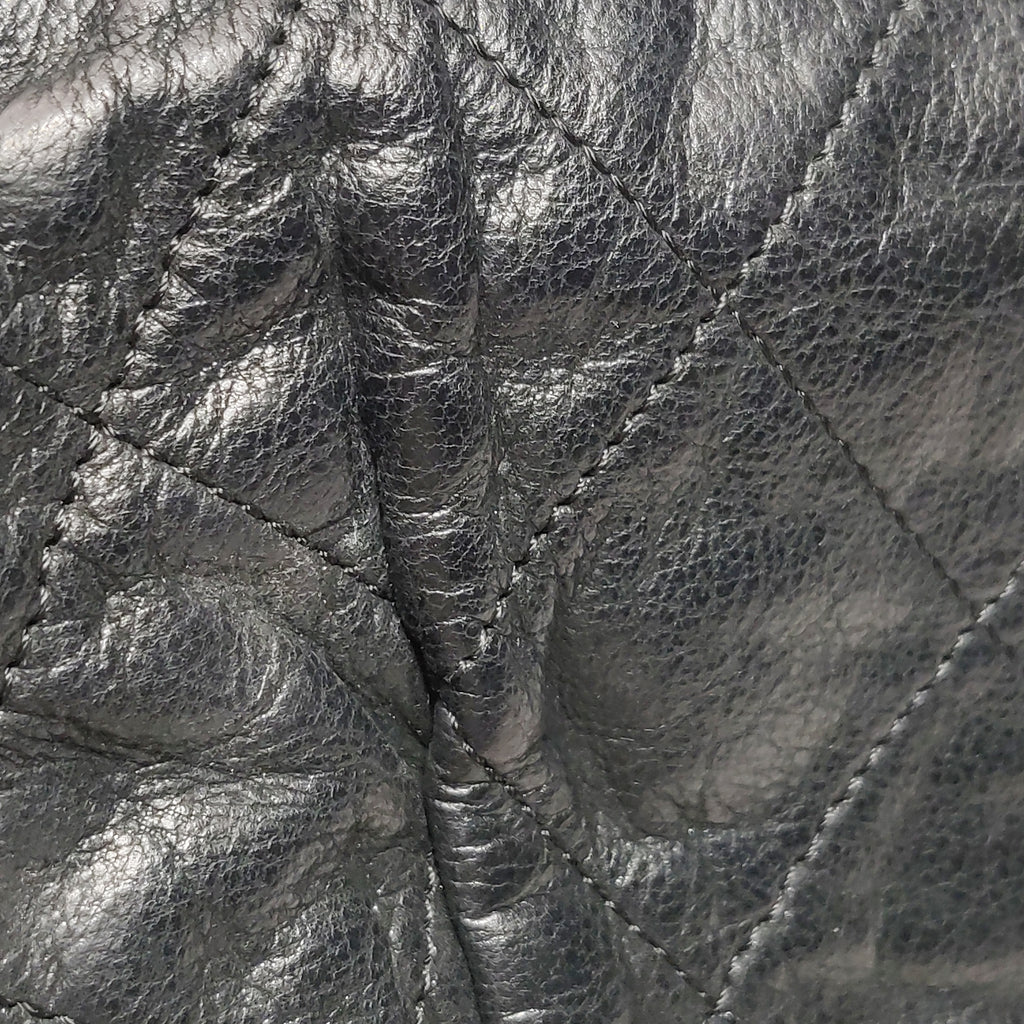 Chanel Chic Quilt Flap Bag Lambskin Black