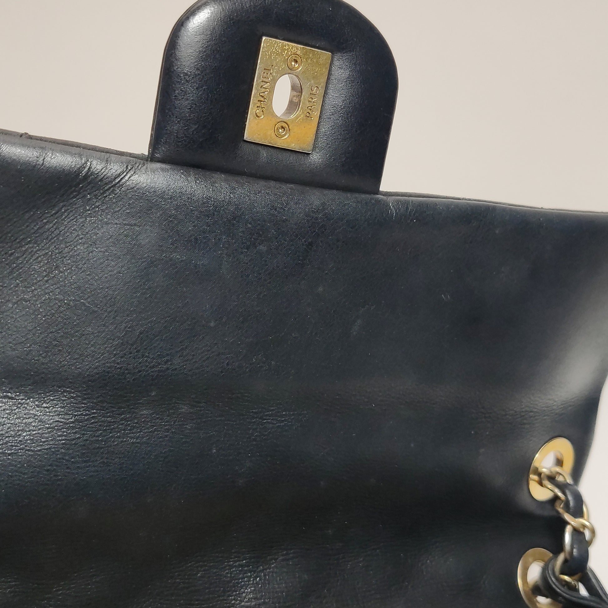 Chanel Chic Quilt Flap Bag Lambskin Black