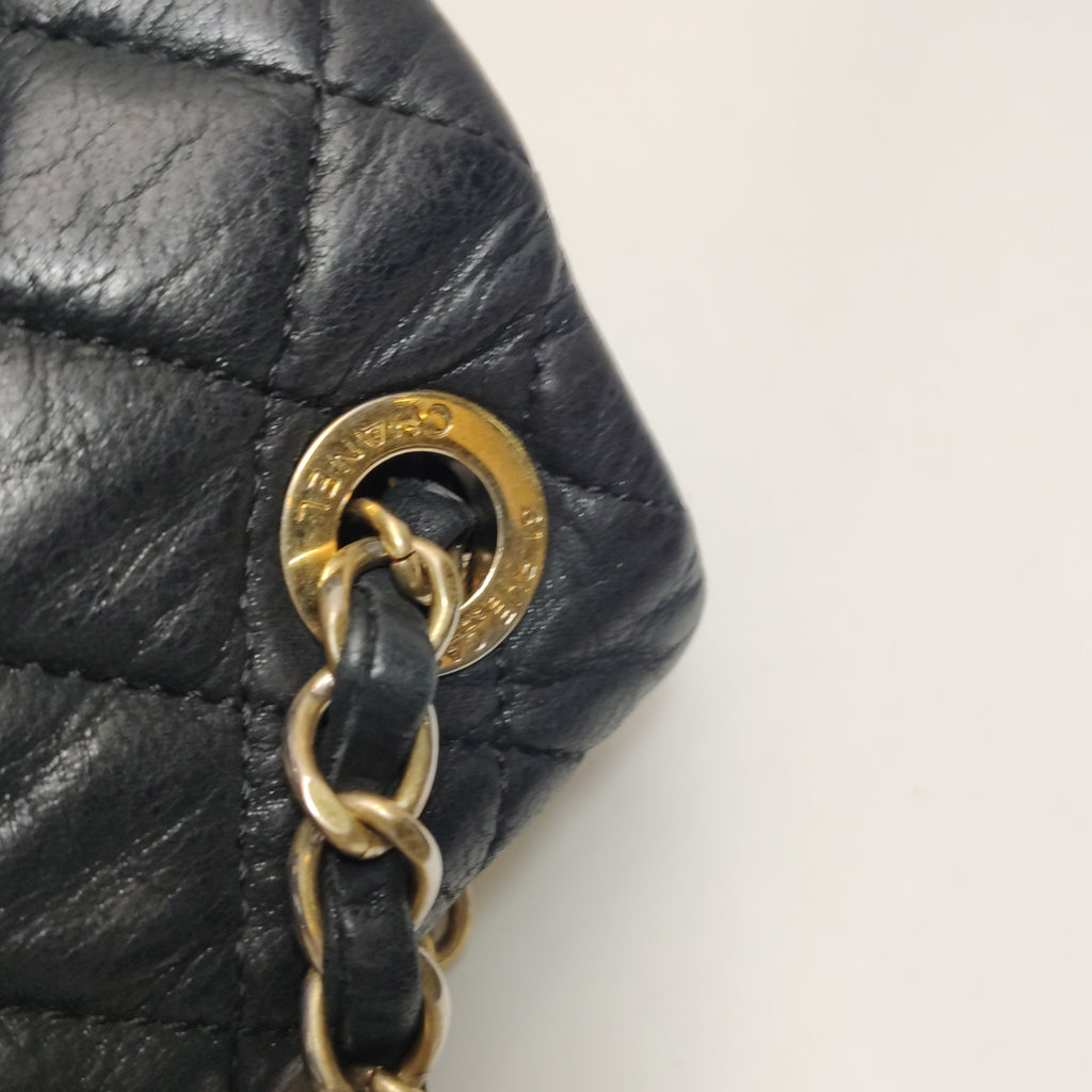 Chanel Chic Quilt Flap Bag Lambskin Black