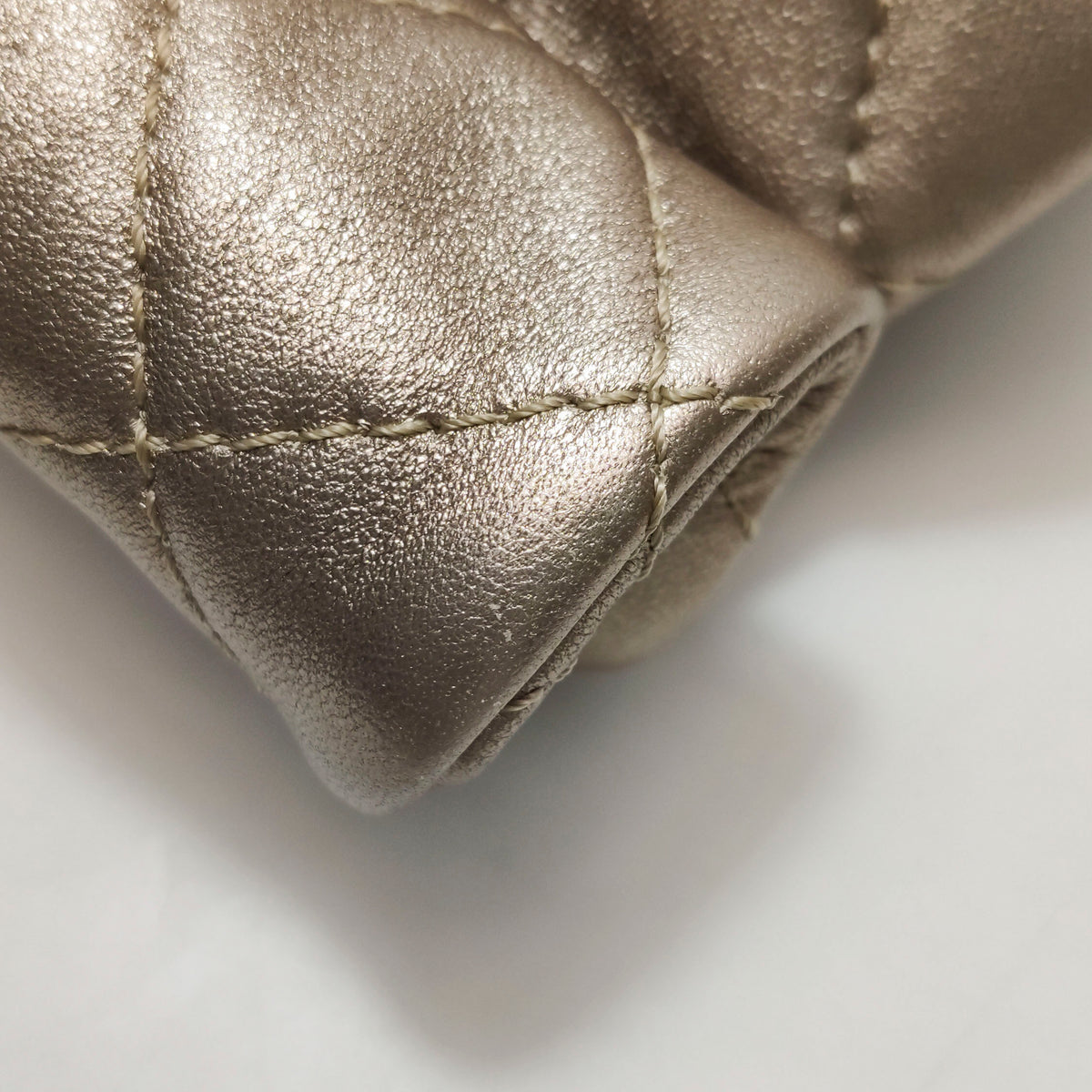 Chanel Quilted Roll 2.55 Reissue Clutch Light Gold Iridescent Calfskin