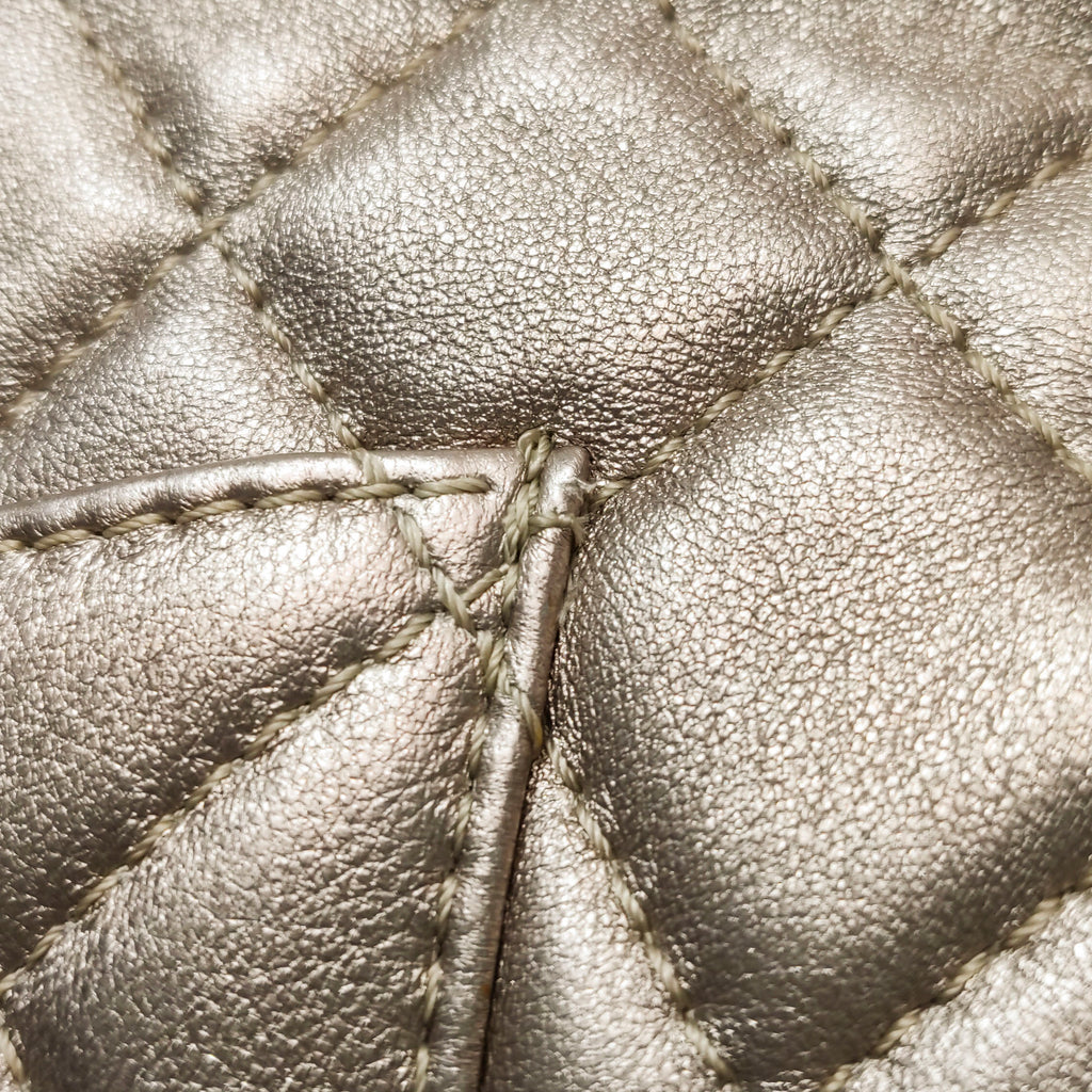 Chanel Quilted Roll 2.55 Reissue Clutch Light Gold Iridescent Calfskin