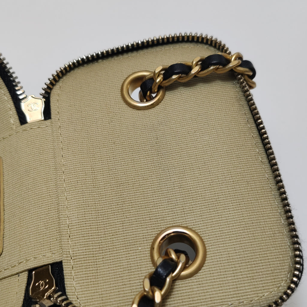 Chanel Pearl Crush Vanity Case
