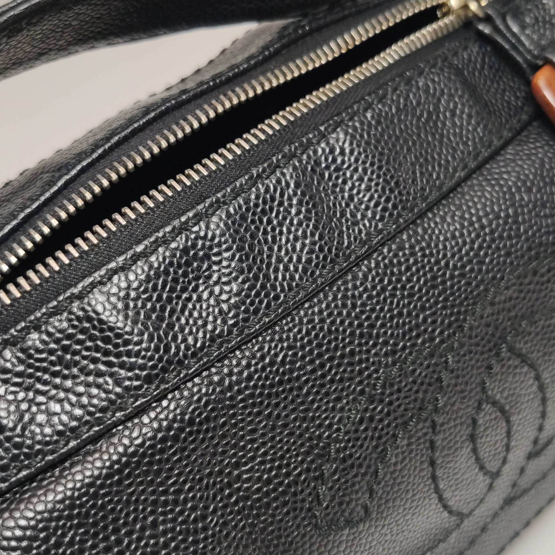 Chanel Wood Chain CC Hobo Black