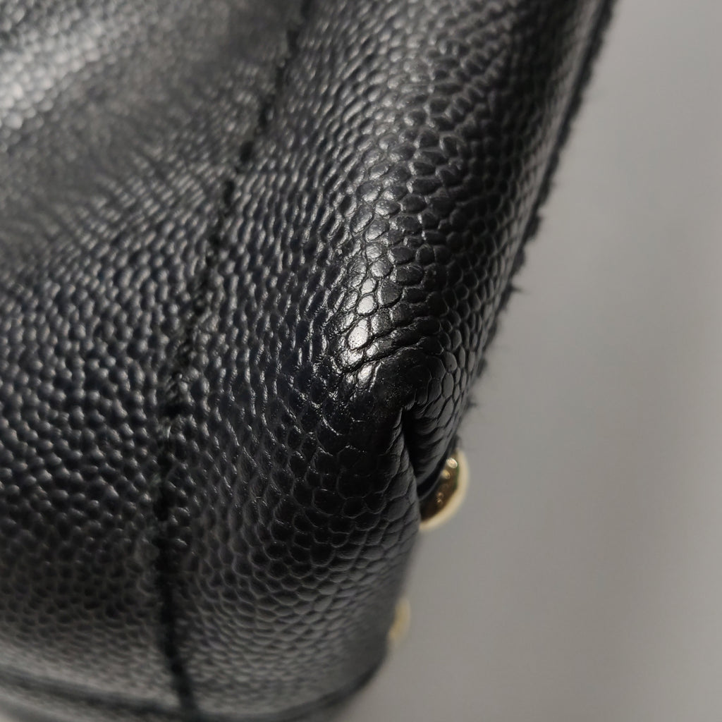 Chanel Wood Chain CC Hobo Black