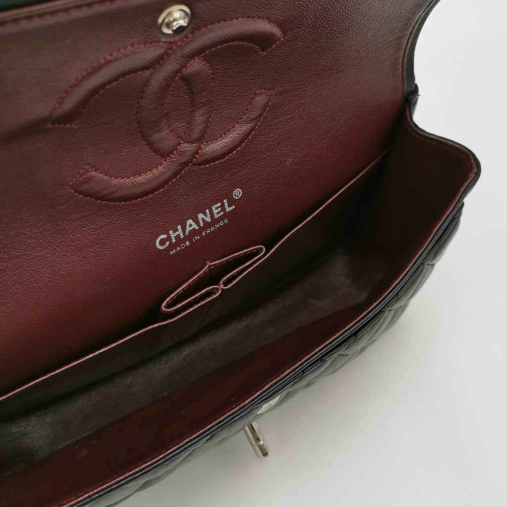Chanel Classic Flap Medium Lambskin SHW