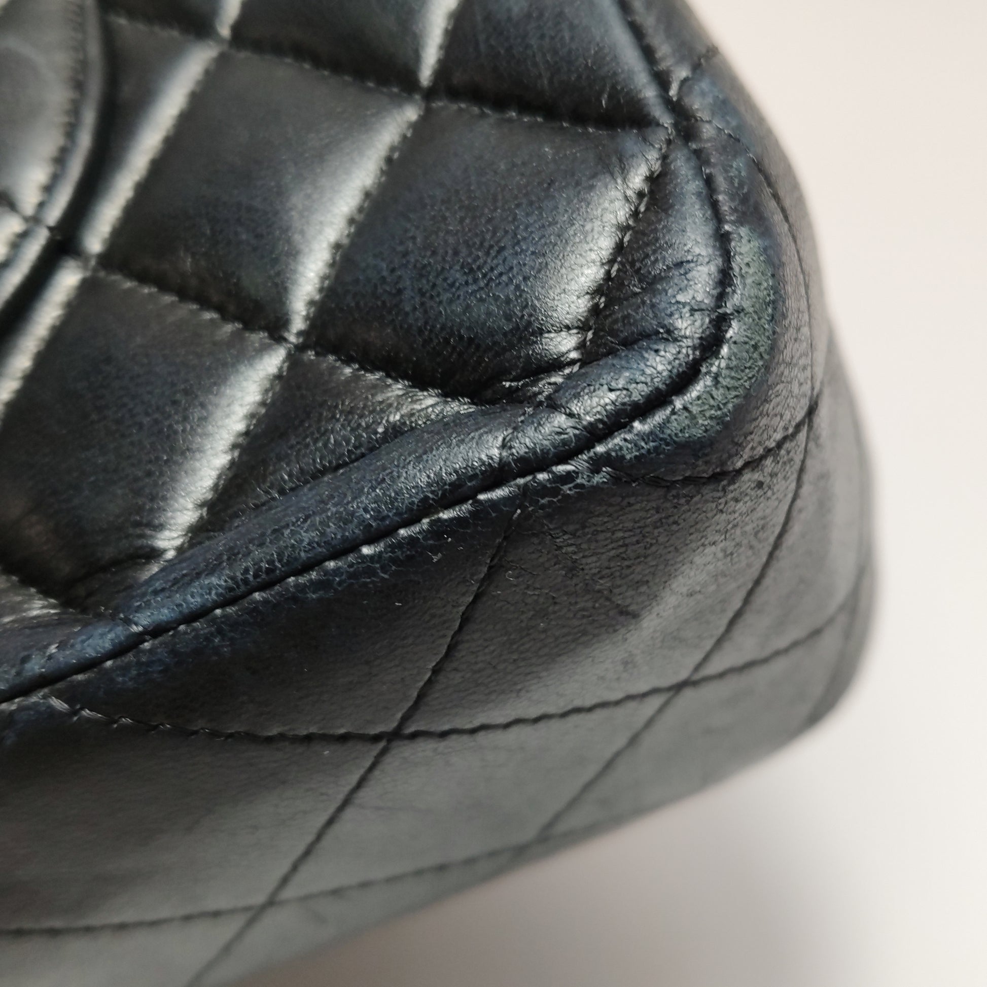 Chanel Classic Flap Medium Lambskin SHW