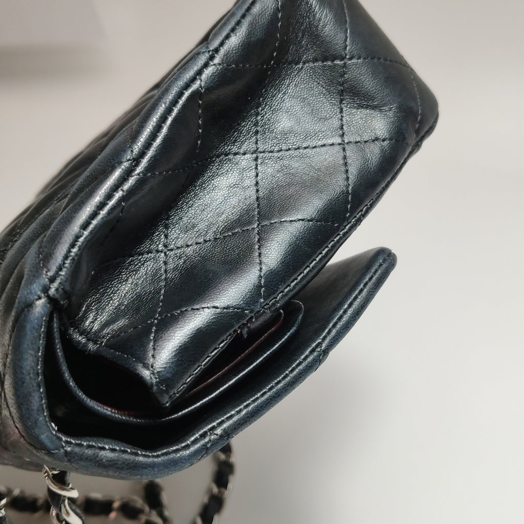 Chanel Classic Flap Medium Lambskin SHW