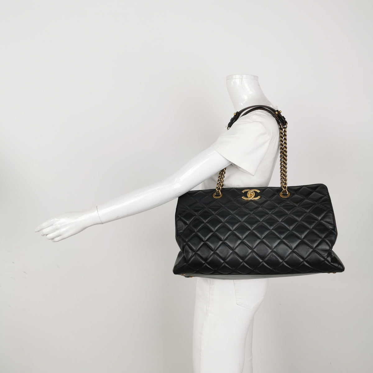 Chanel Perfect Edge Tote Lambskin Black