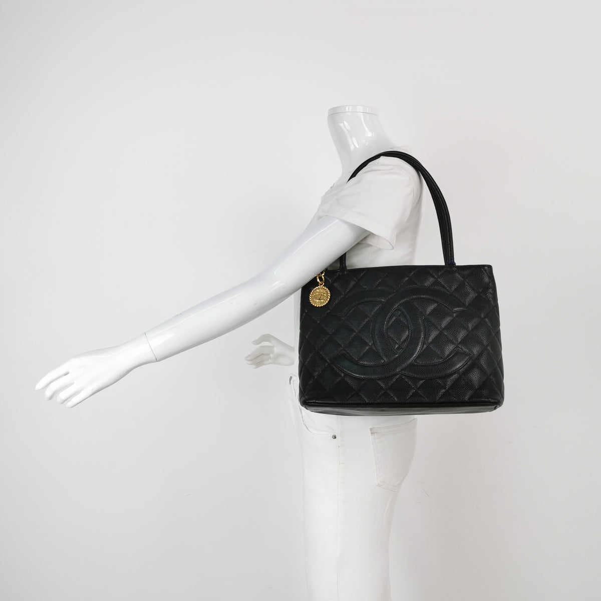 Chanel Medallion Caviar Shoulder Bag Black