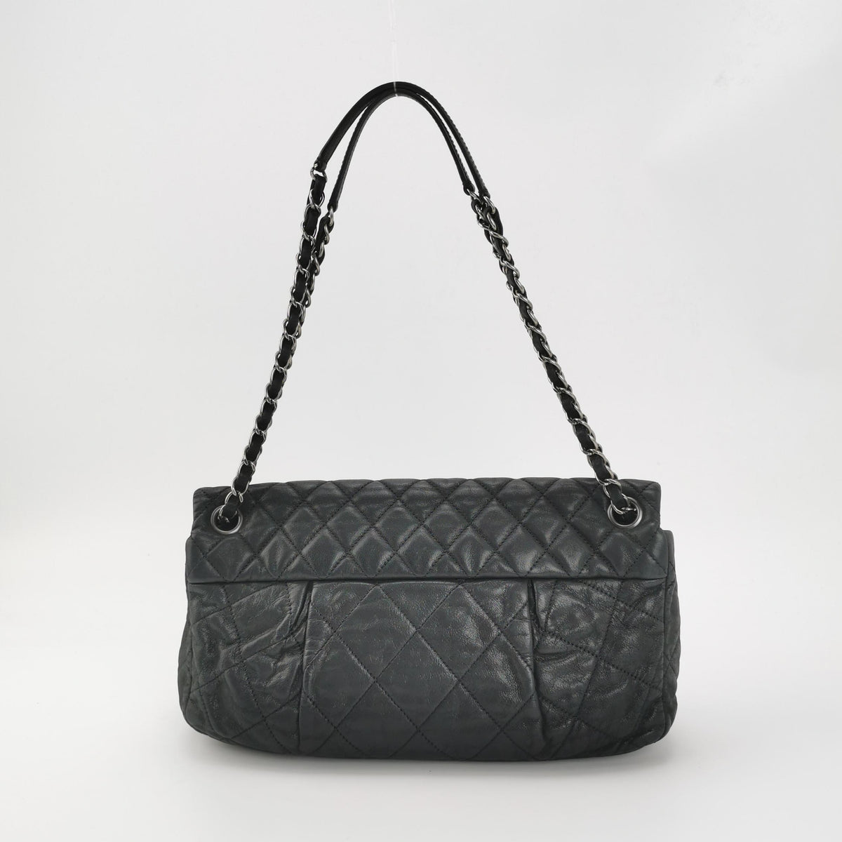 Chanel Chic Quilt Flap Dark Gray