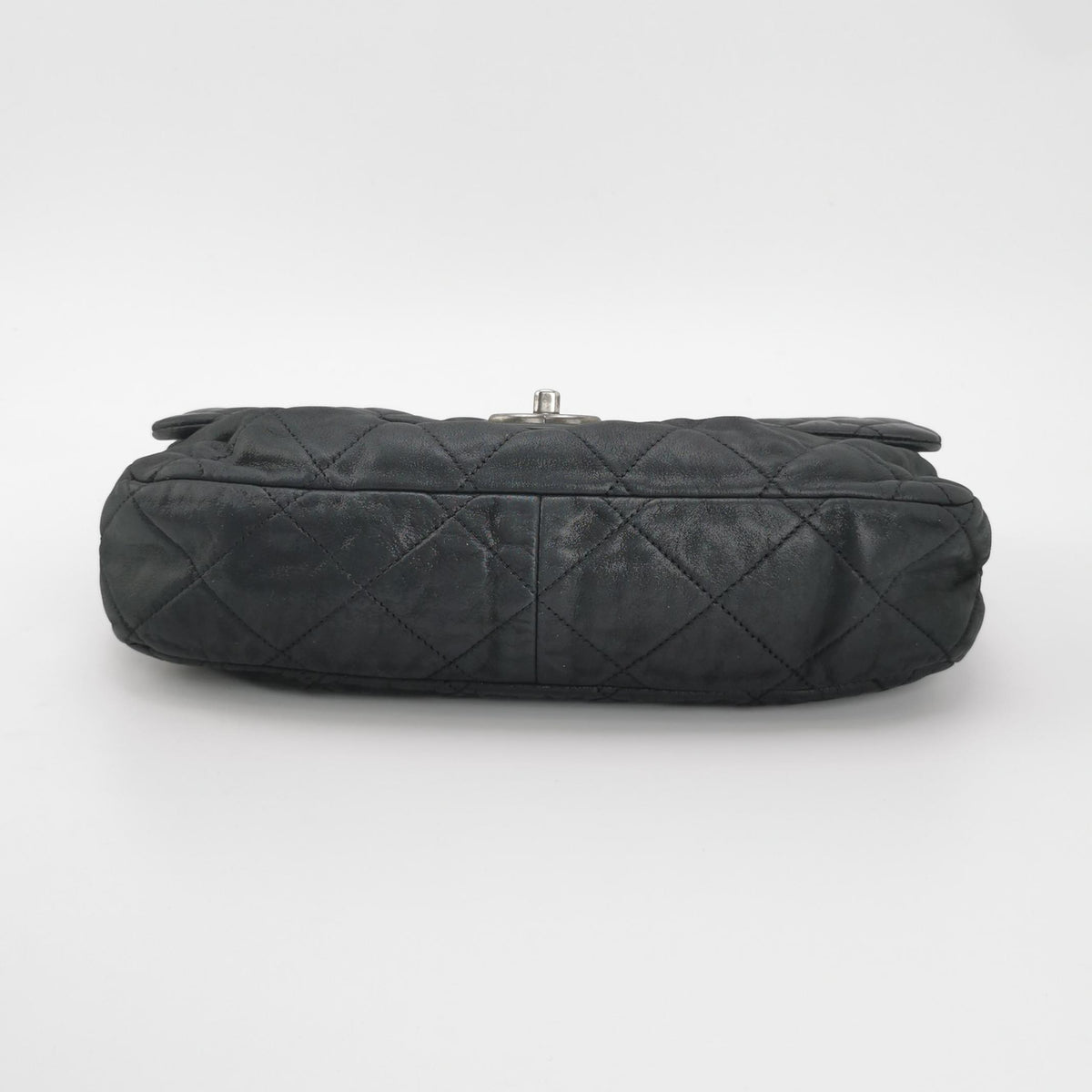 Chanel Chic Quilt Flap Dark Gray