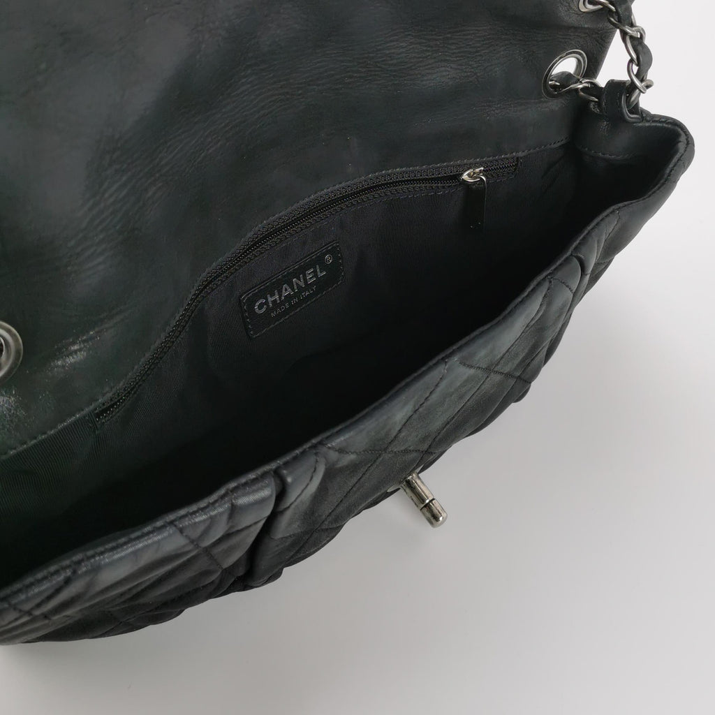 Chanel Chic Quilt Flap Dark Gray