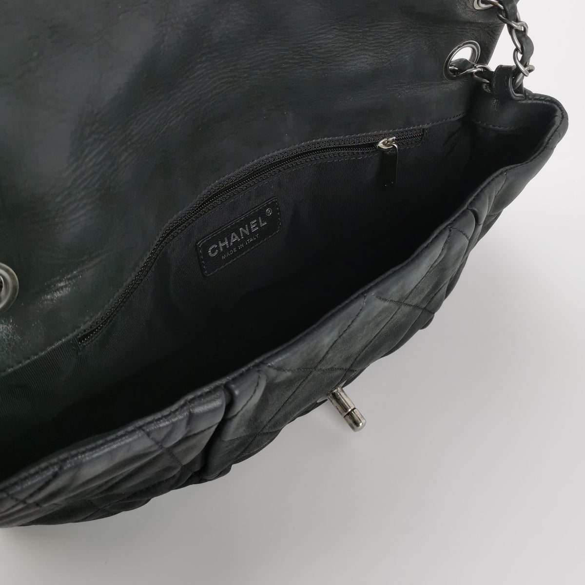 Chanel Chic Quilt Flap Dark Gray