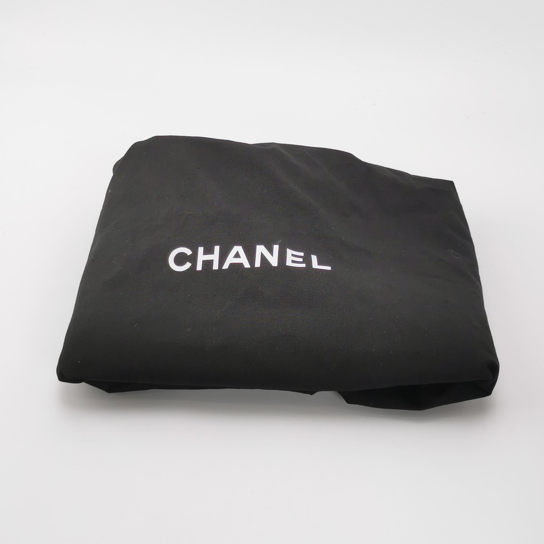 Chanel 25 Bag Medium Quilted Caviar