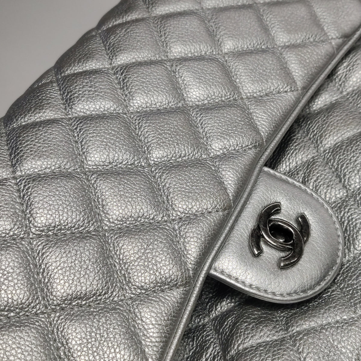 Chanel Quilted Small Chain Detail Flap Metallic Calfskin Silver
