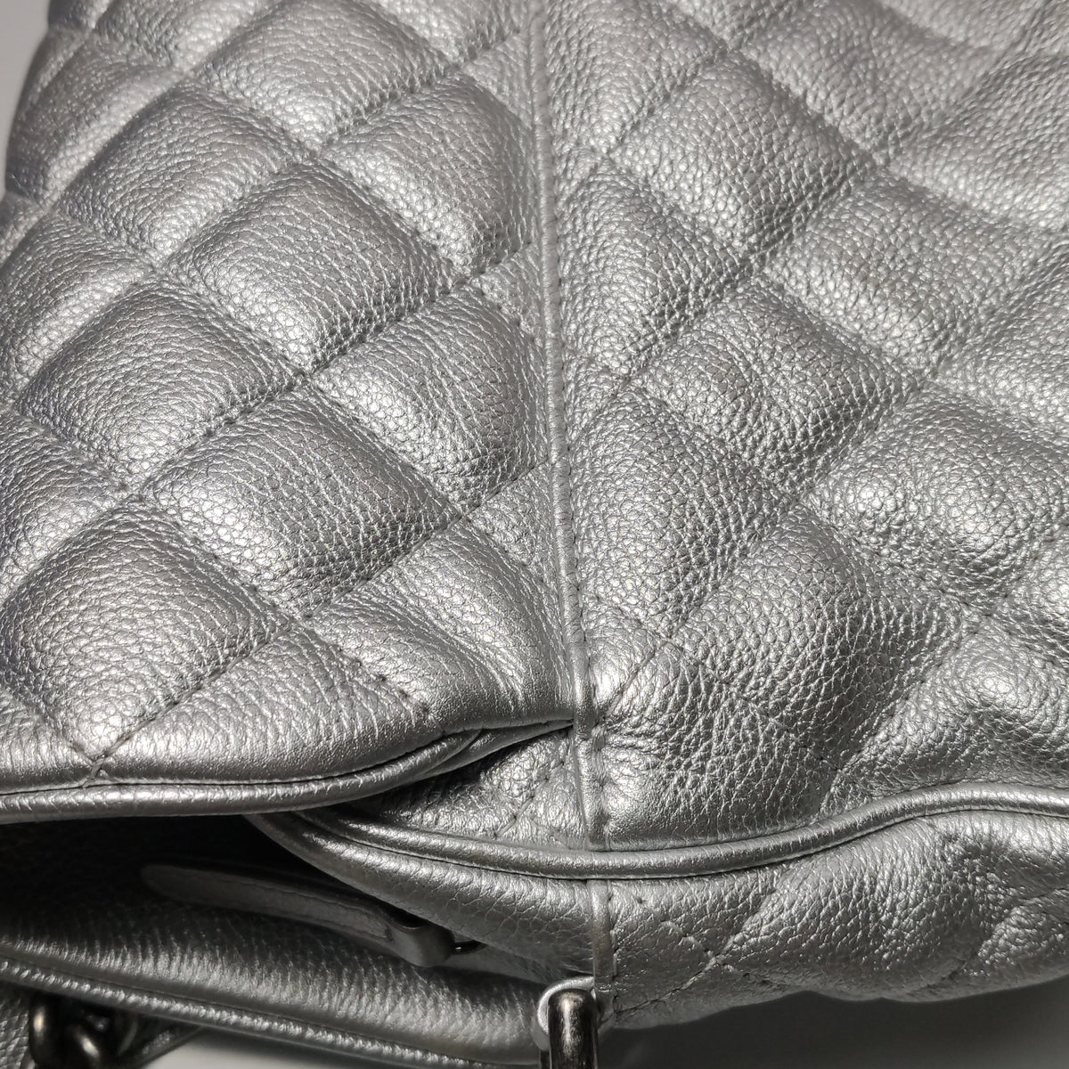 Chanel Quilted Small Chain Detail Flap Metallic Calfskin Silver