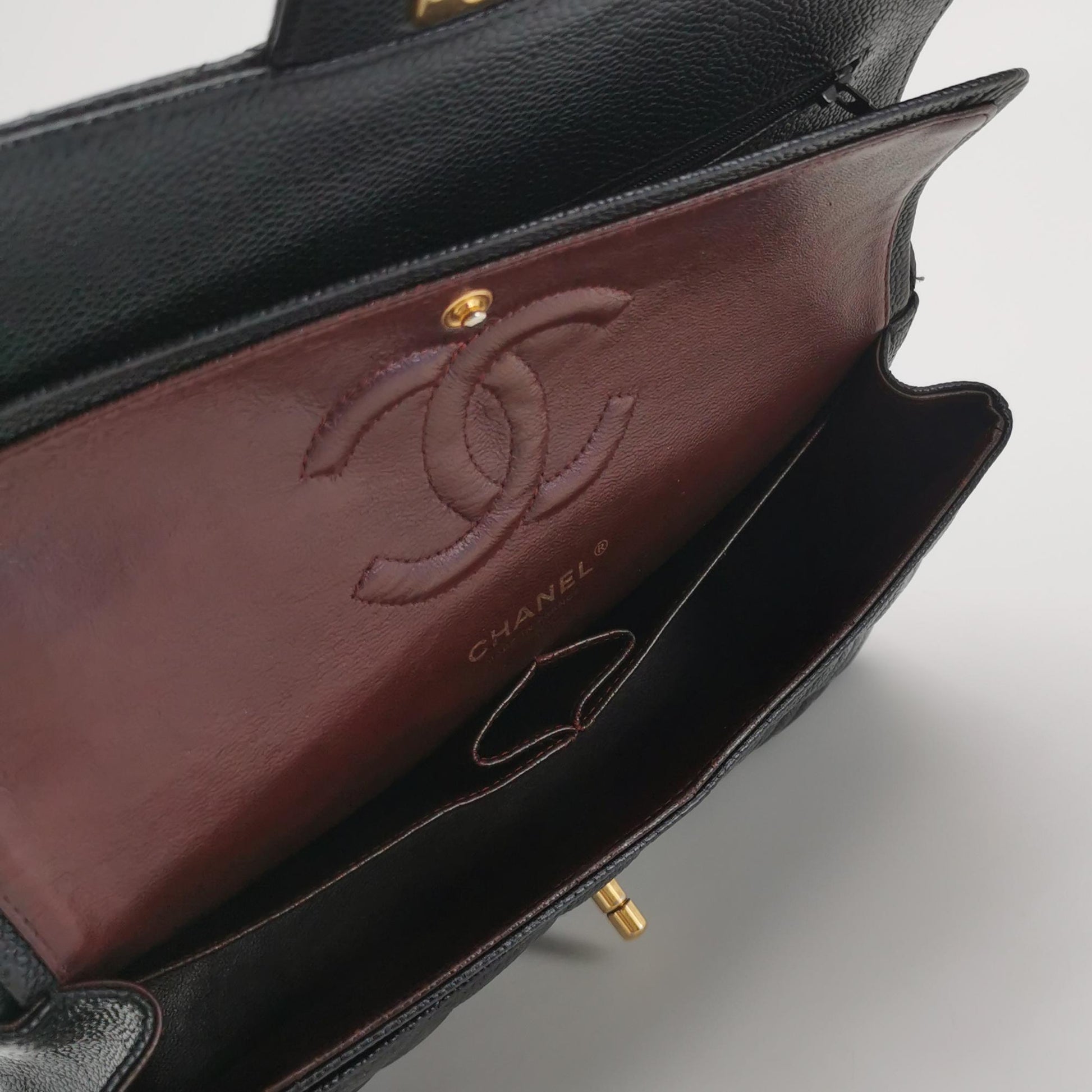 Chanel Classic Double Flap Medium Caviar GHW