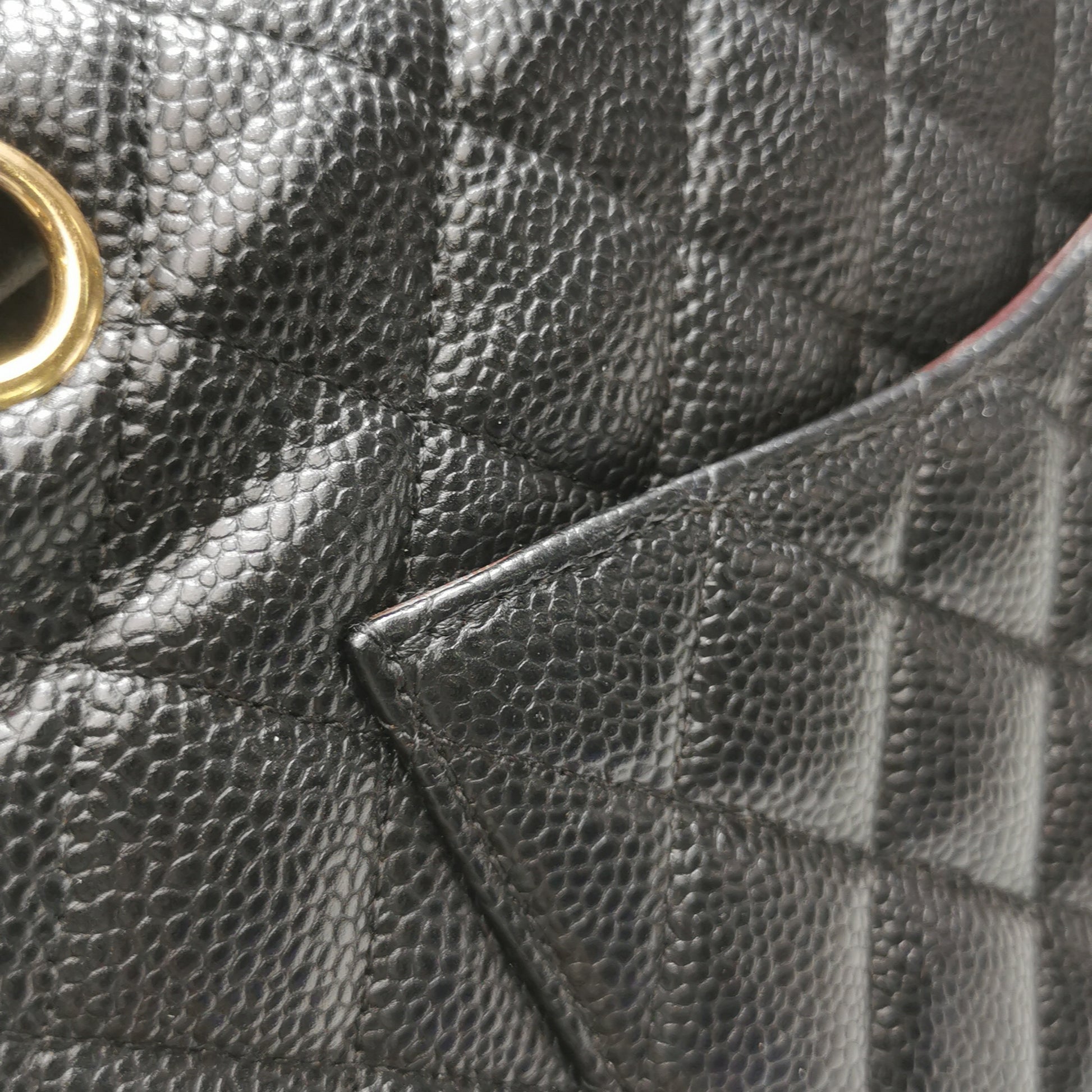Chanel Classic Double Flap Medium Caviar GHW