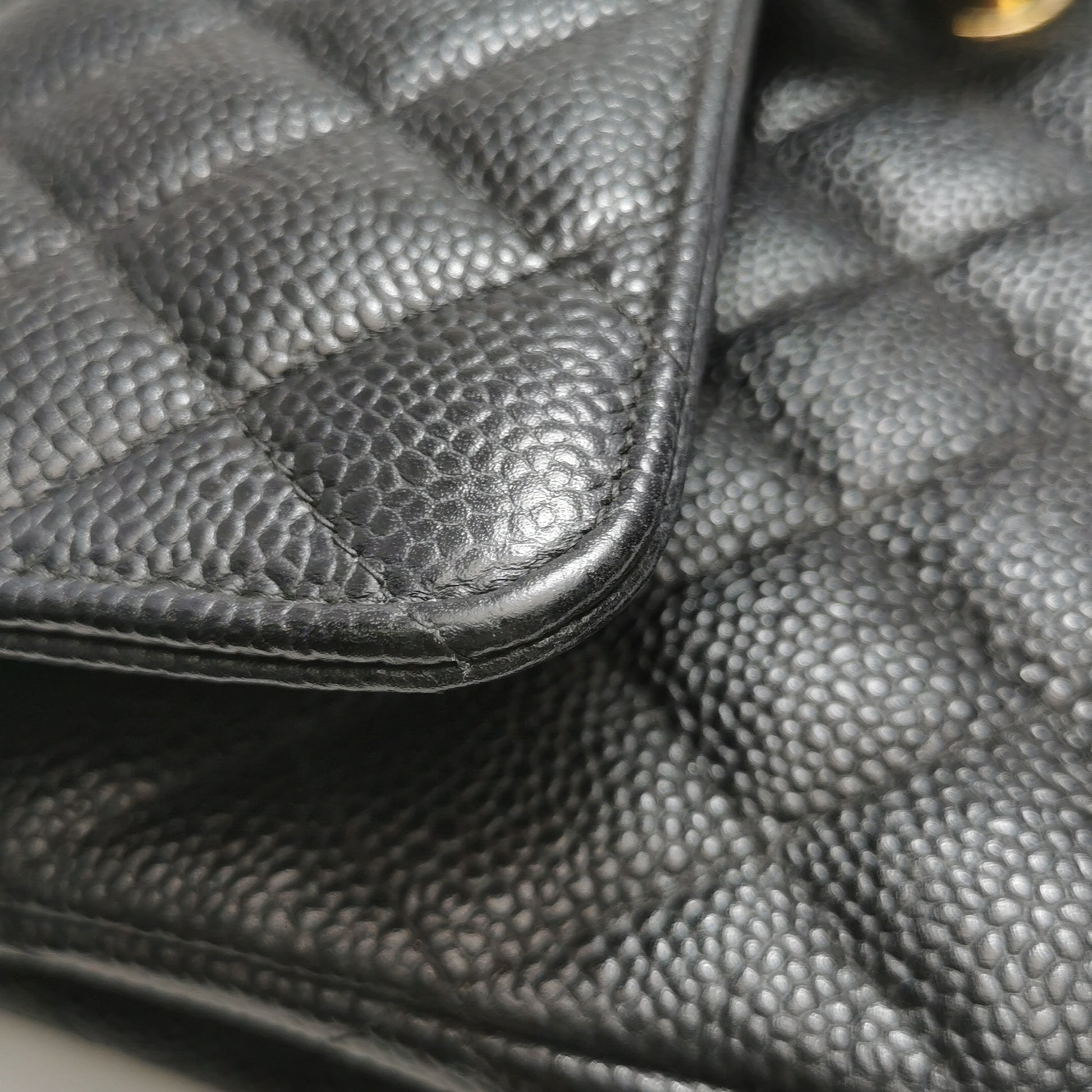 Chanel Classic Double Flap Medium Caviar GHW