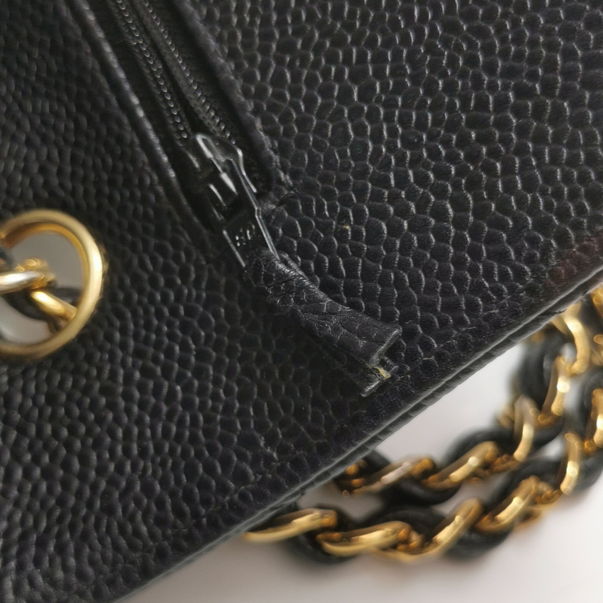Chanel Classic Double Flap Medium Caviar GHW
