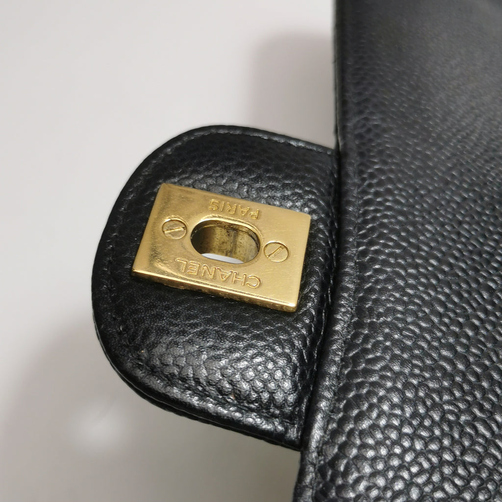 Chanel Classic Double Flap Medium Caviar GHW