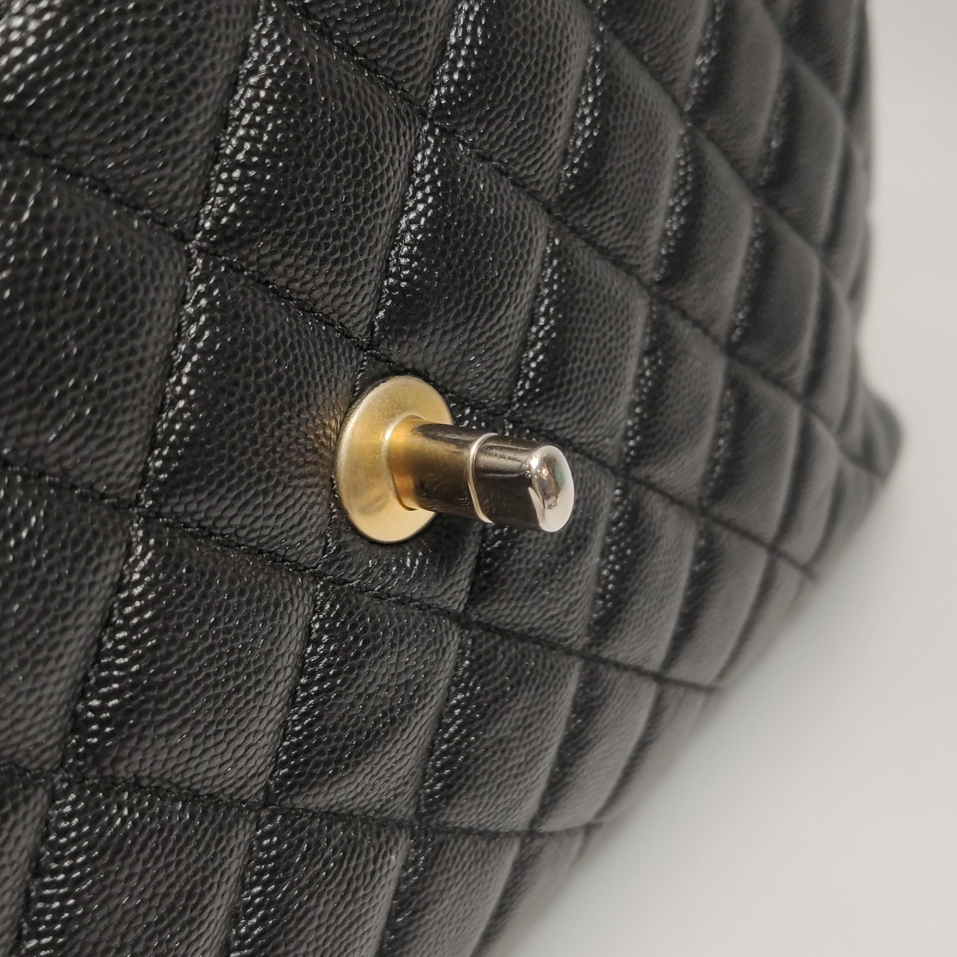 Chanel Coco Handle Maxi Caviar