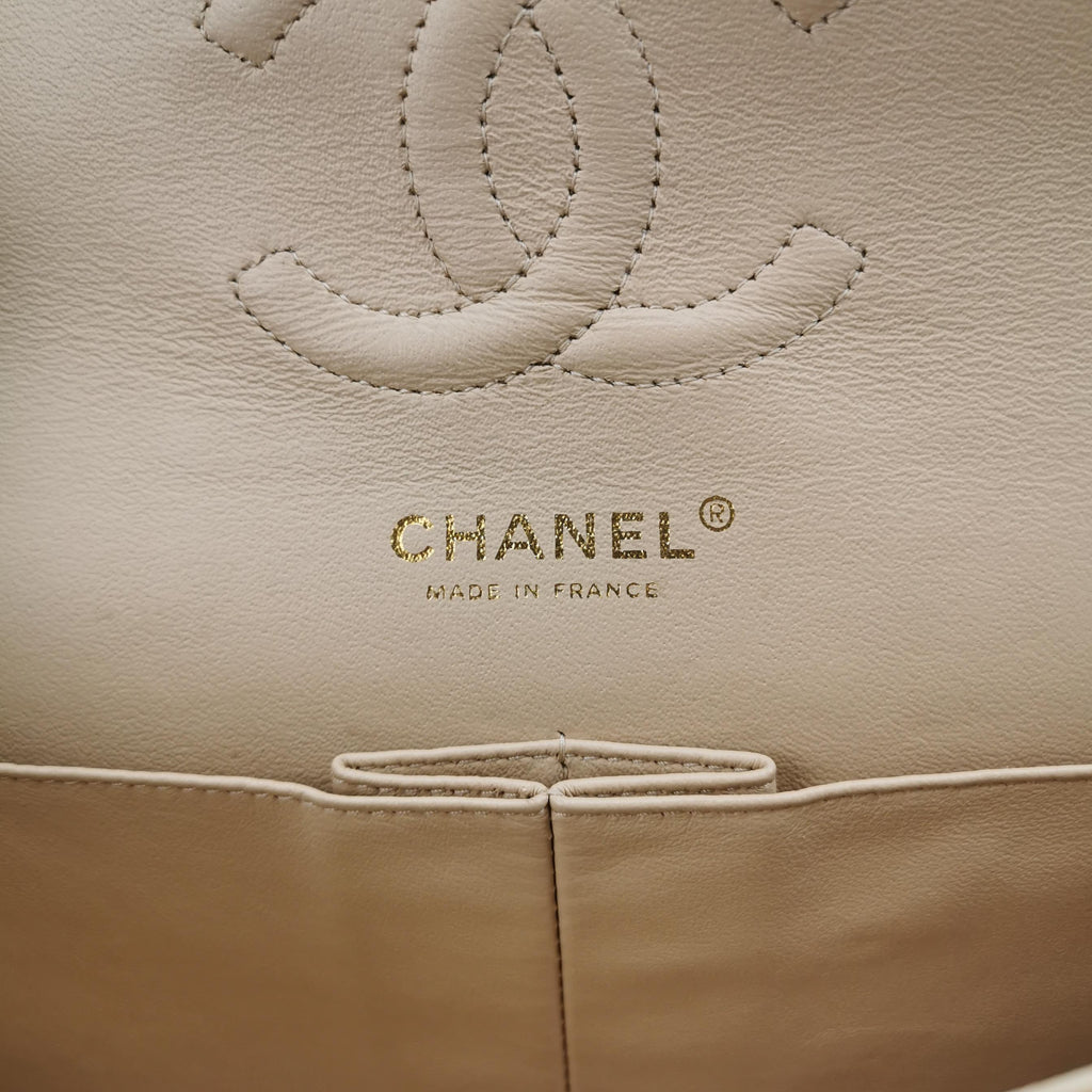 Chanel Classic Flap Medium Caviar Beige