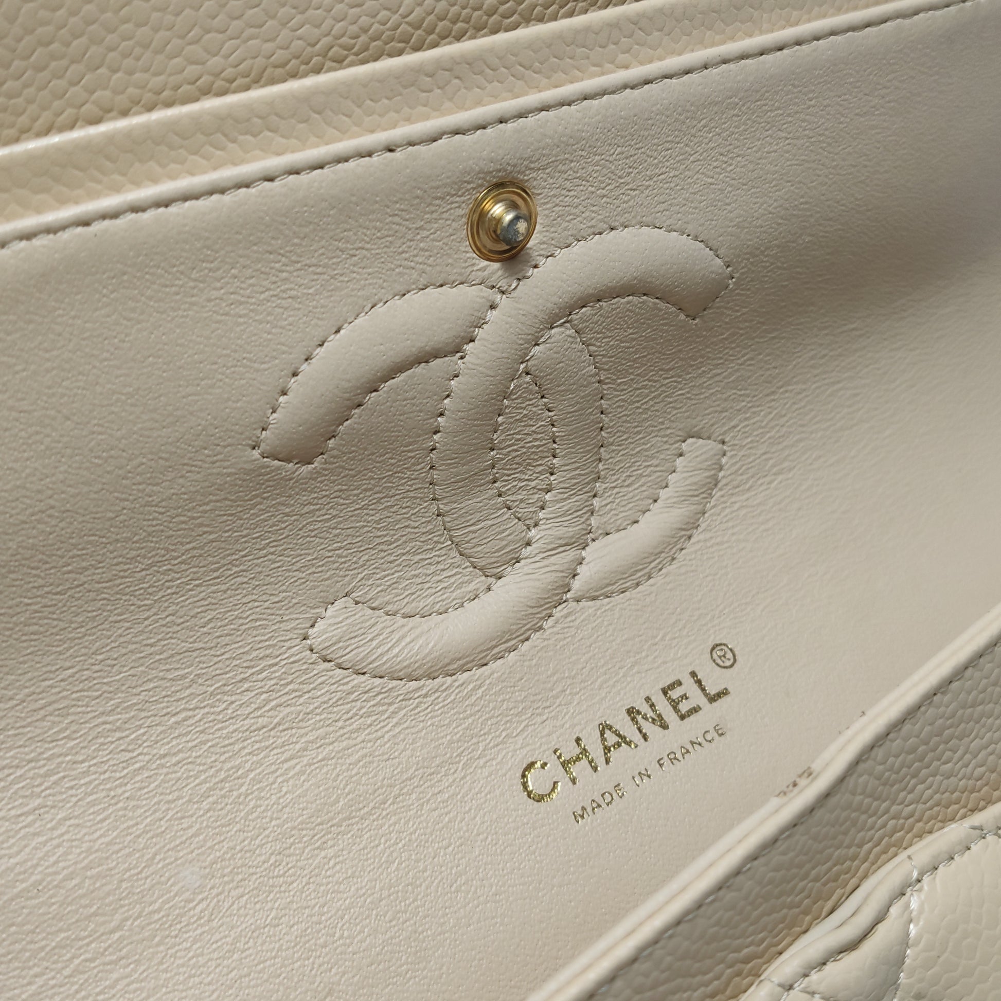 Chanel Classic Flap Medium Caviar Beige