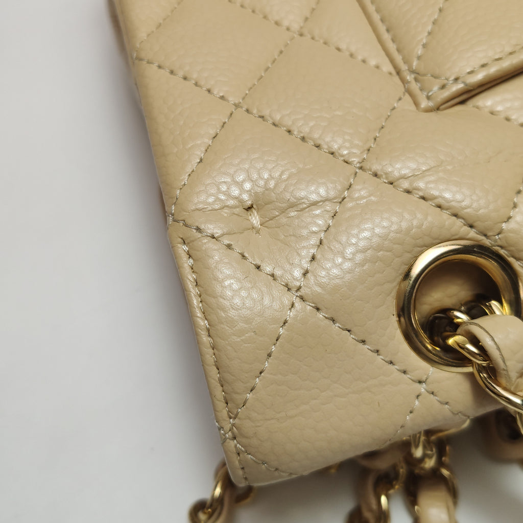 Chanel Classic Flap Medium Caviar Beige